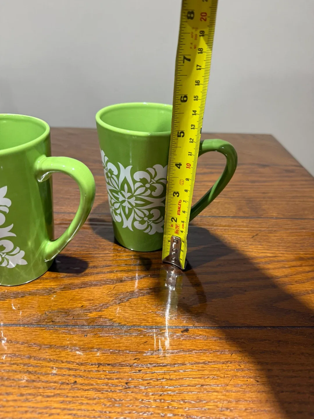 Set of 2 Green Mugs with White Floral Design image indicator(3)