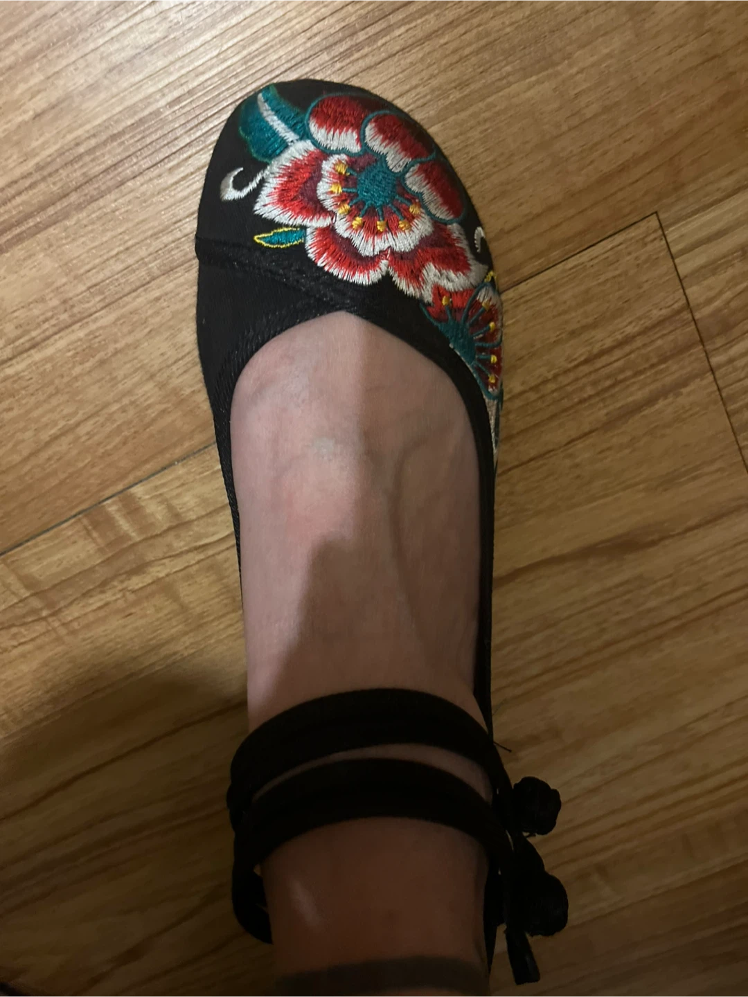 Floral Embroidered Ballet Flats