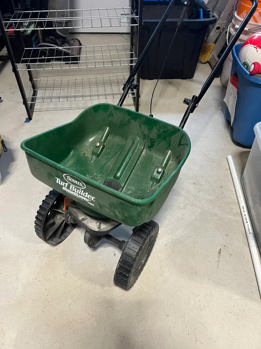 Seed spreader, thumbnail