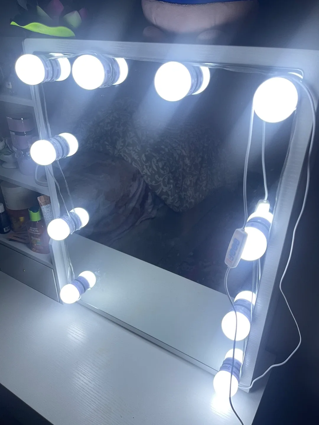 Vanity Makeup Table with Lighted Mirror image indicator(5)