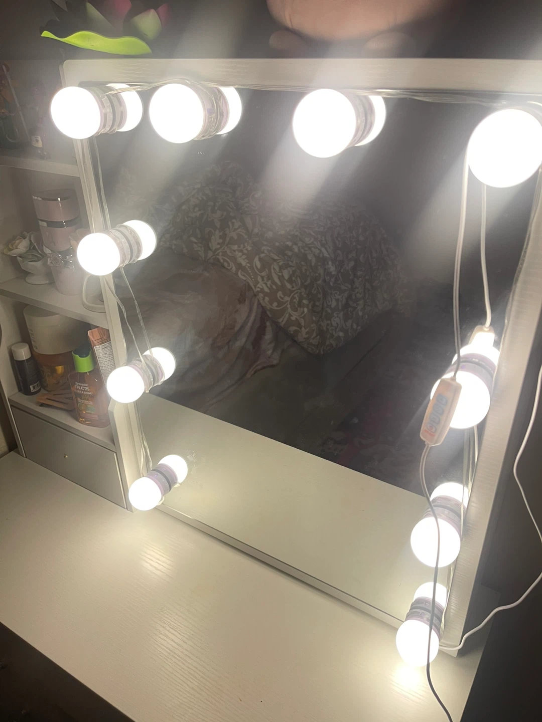Vanity Makeup Table with Lighted Mirror - photo 4