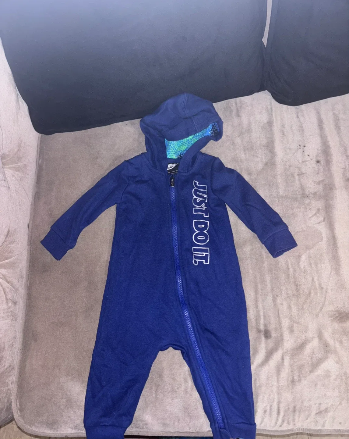 Nike Baby Onesies Bundle - Size 6-9 Months image indicator(3)