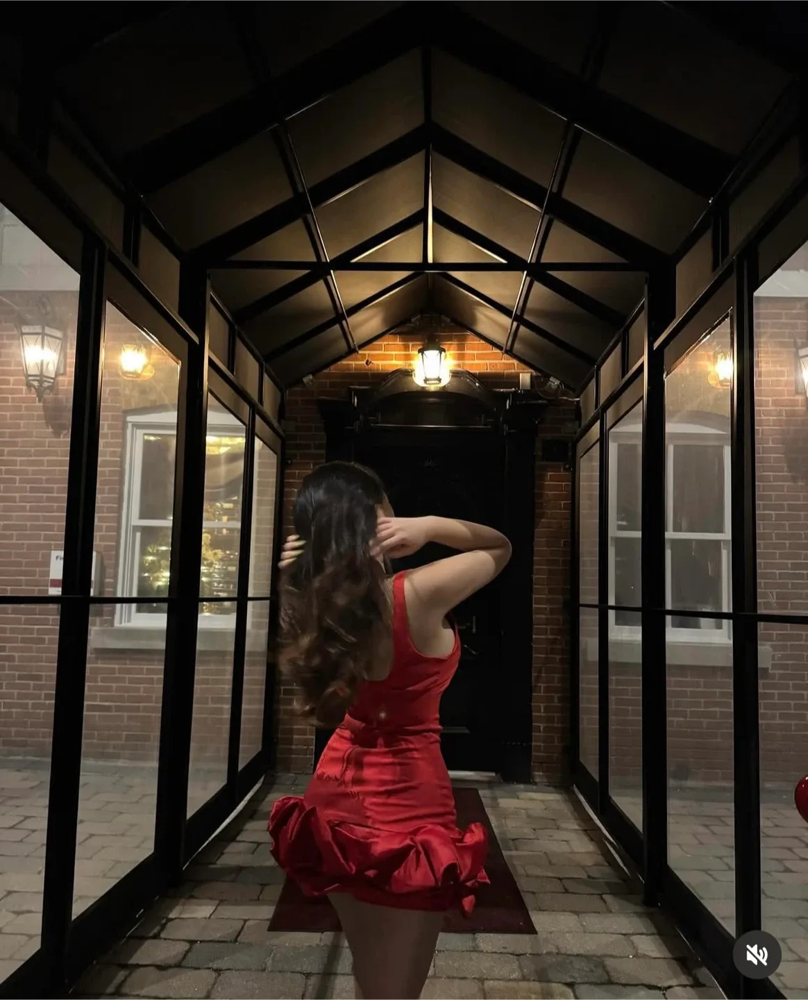 Red Dress image indicator(2)