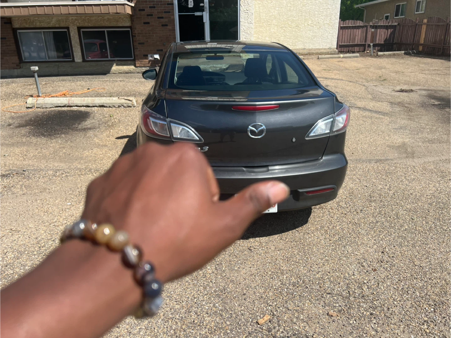 Mazda 3 Sedan - Grey - photo 3