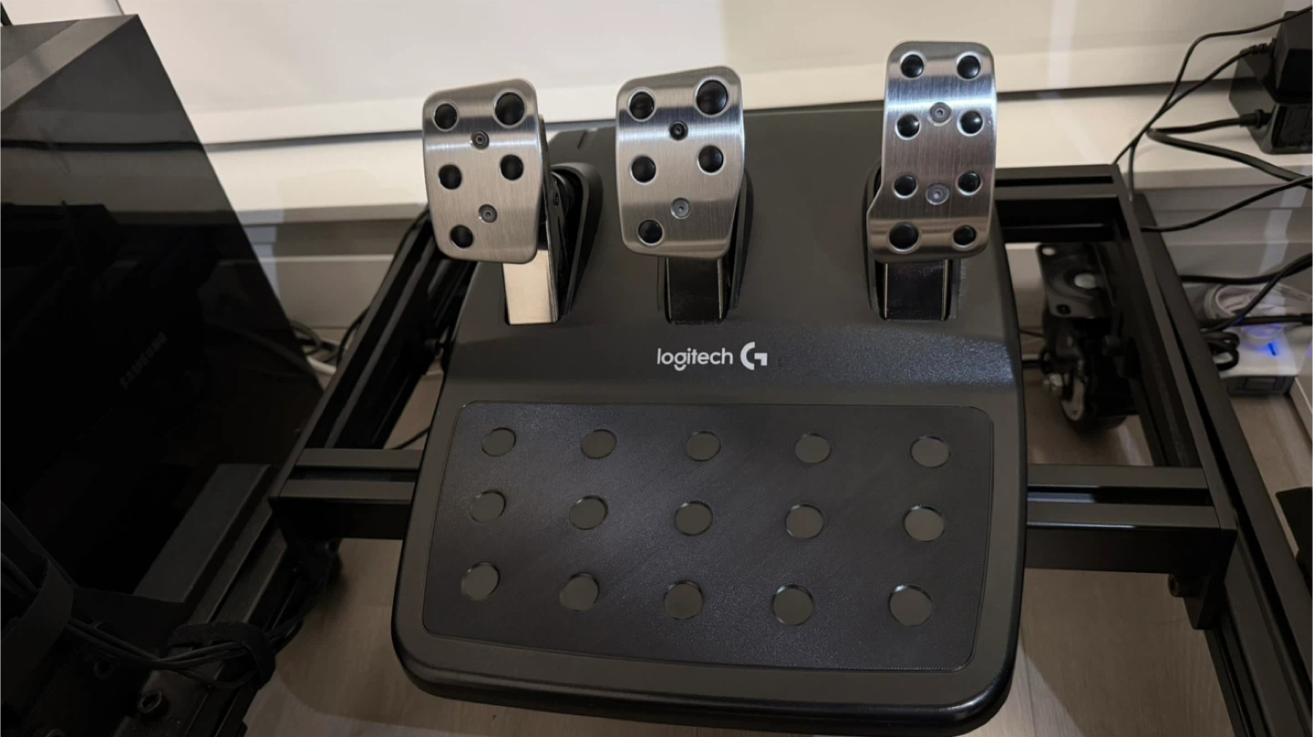 Logitech G29 Racing Wheel with Pedals - photo 5