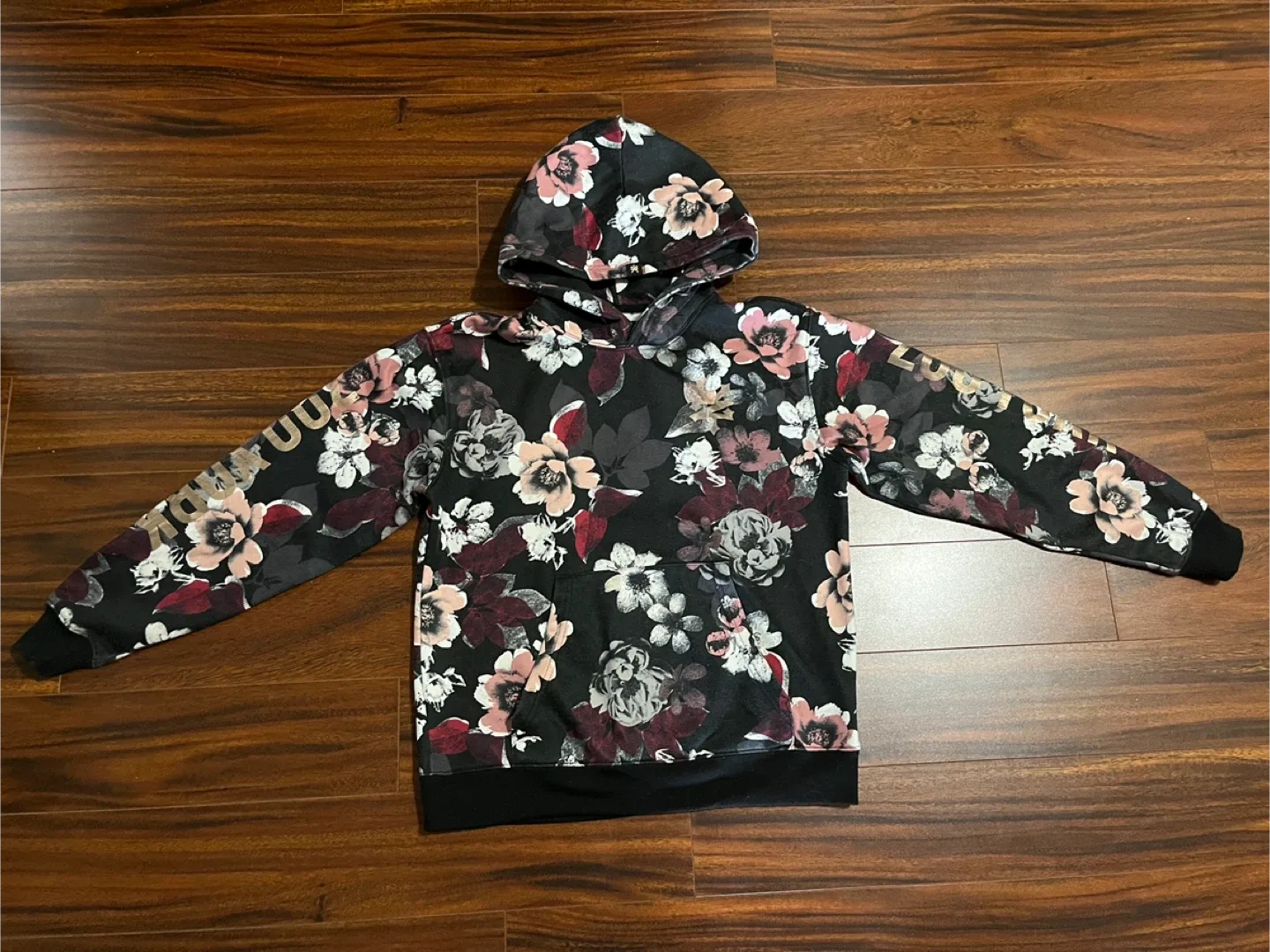 Zoo York men’s medium floral hoodie, black, gold logo