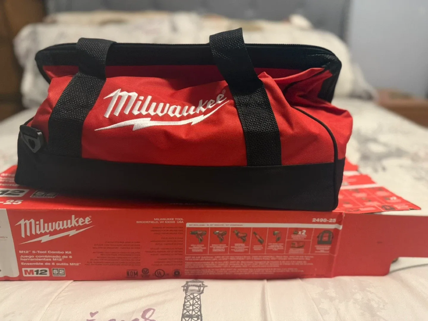 Milwaukee M12 Cordless 6-Tool Combo Kit - Like New! image indicator(6)