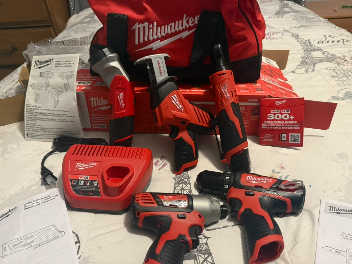 Milwaukee M12 Cordless 6-Tool Combo Kit - Like New! - photo 3