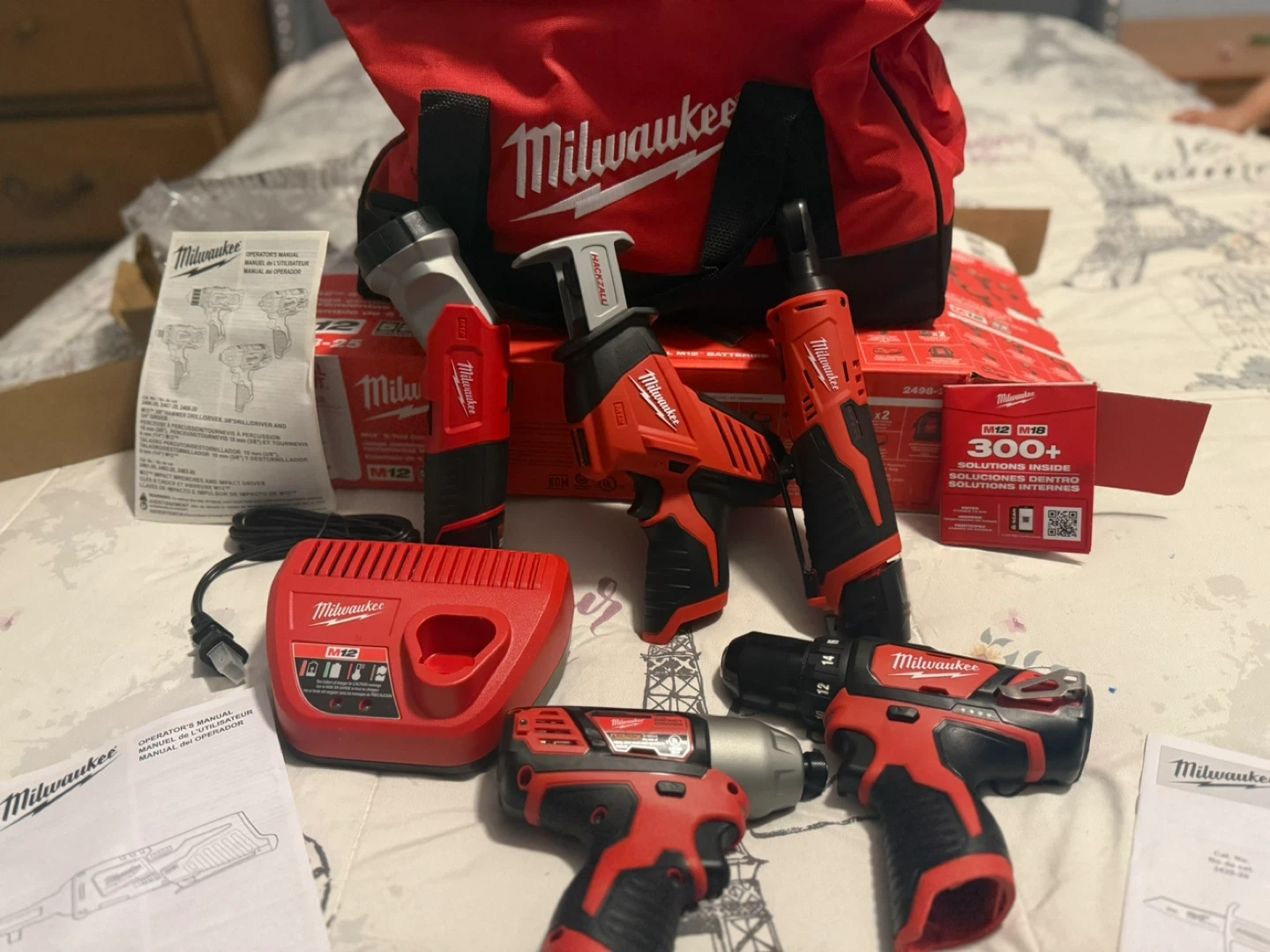 Milwaukee M12 Cordless 6-Tool Combo Kit - Like New! - photo 4