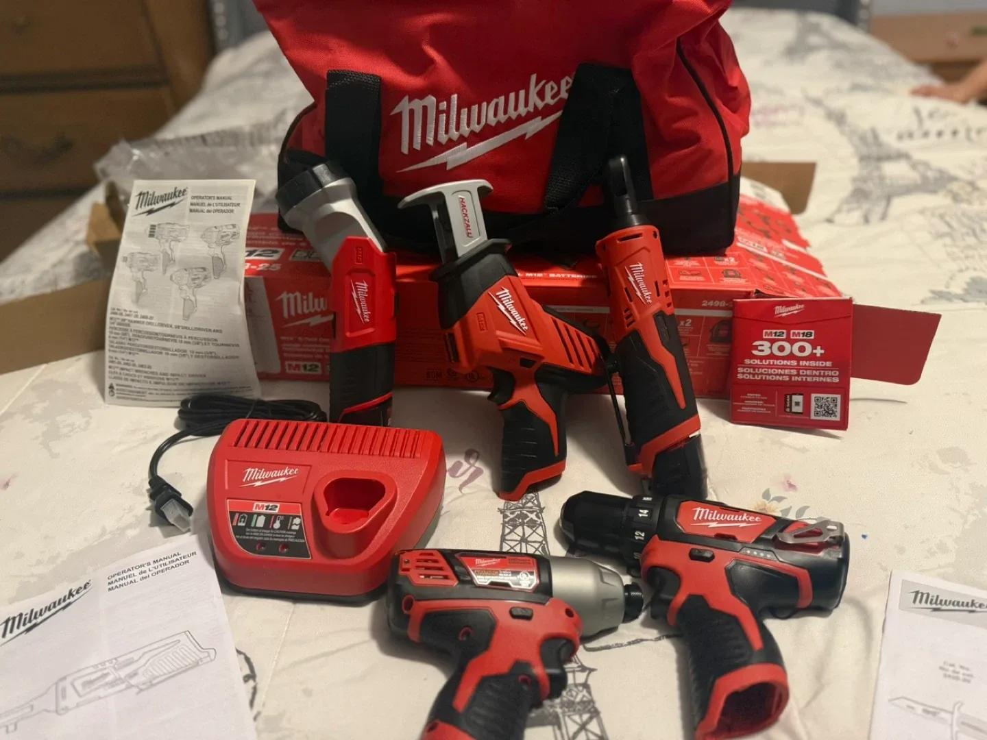 Milwaukee M12 Cordless 6-Tool Combo Kit - Like New! image indicator(4)