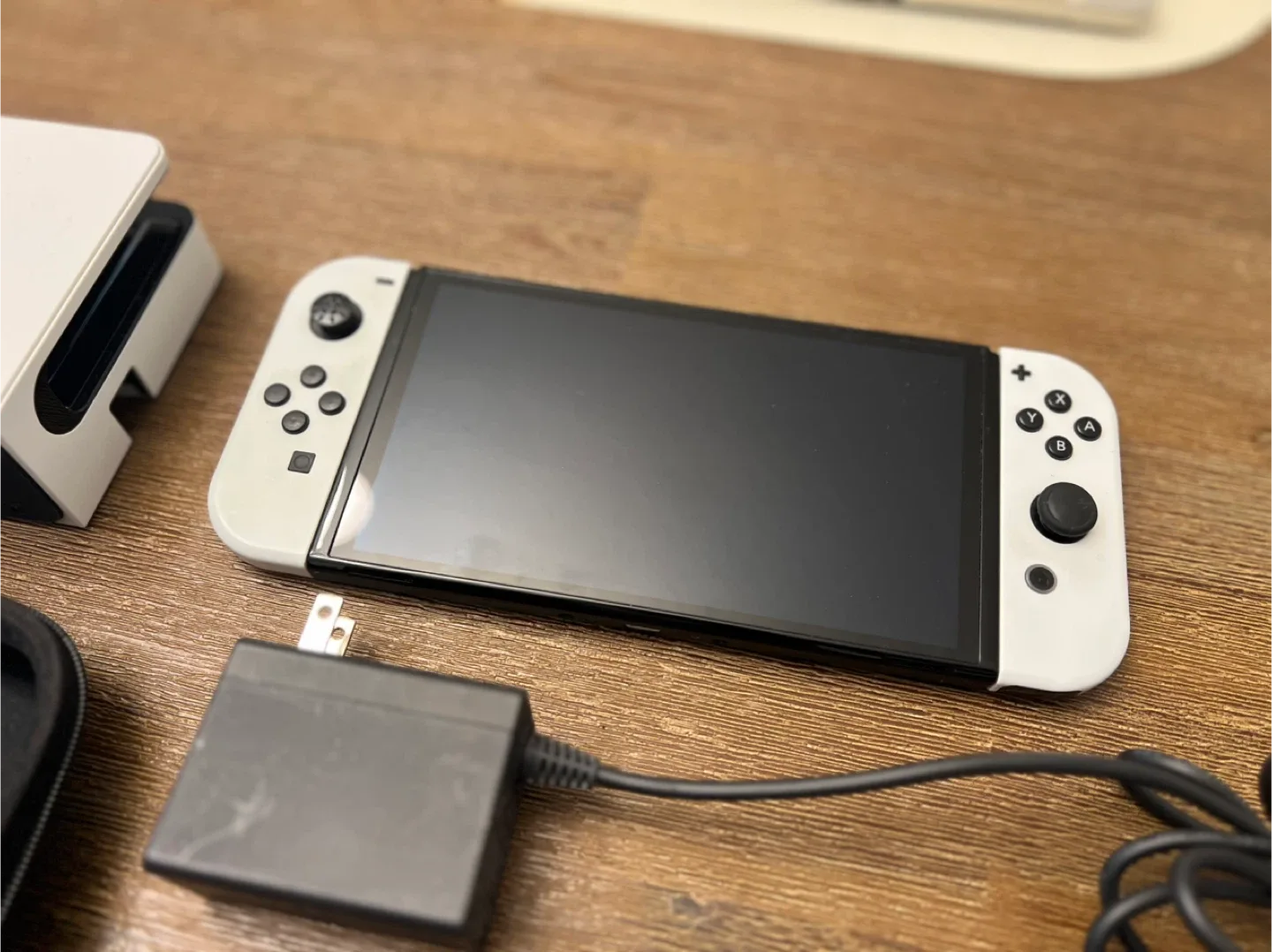 Nintendo Switch OLED Model - White image indicator(2)