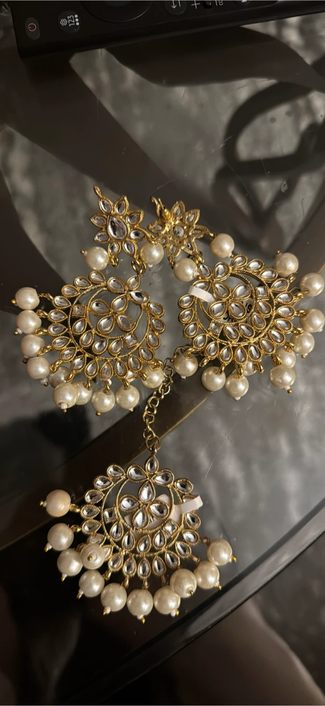 Aheli Kundan Necklace Set with Earrings - photo 2