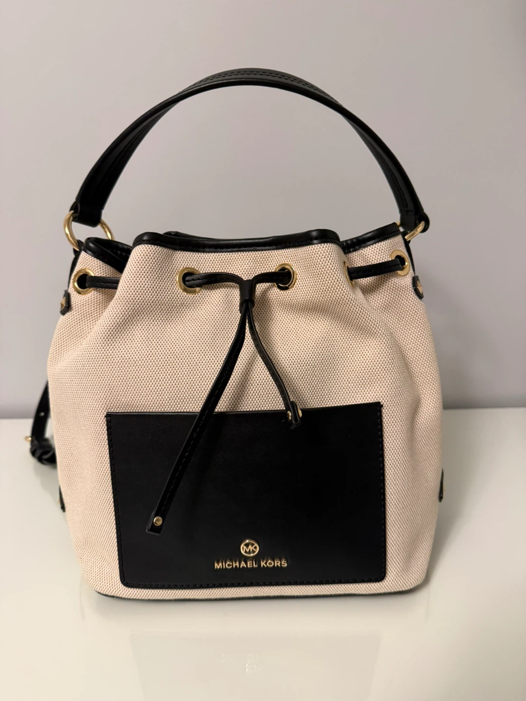 Michael Kors Bucket Bag