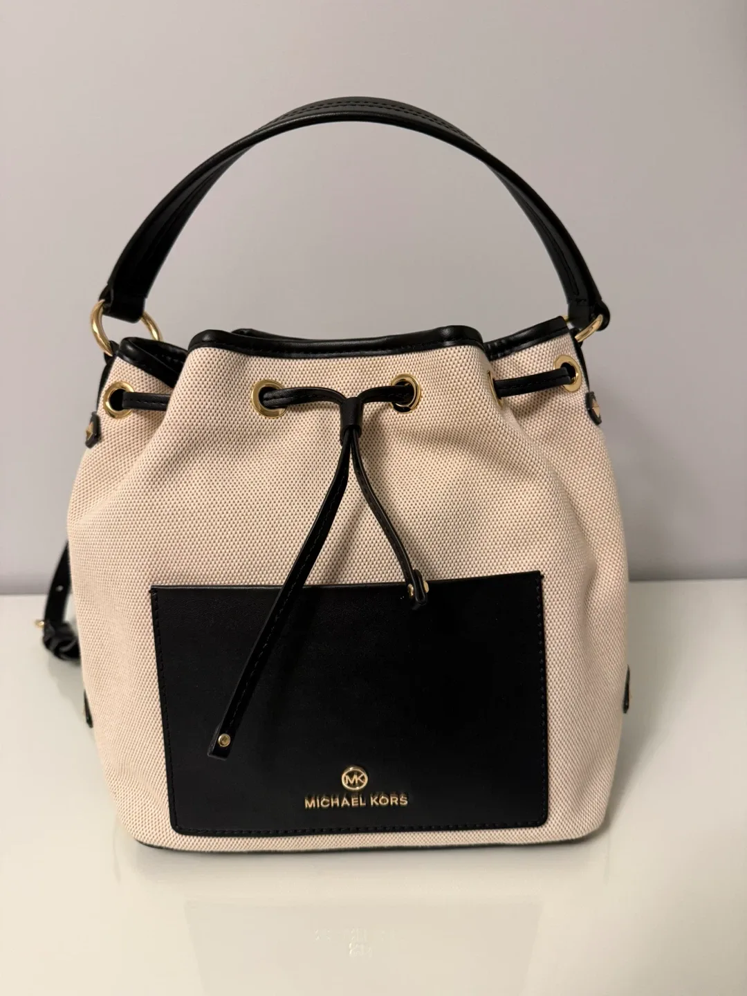 Michael Kors Bucket Bag
