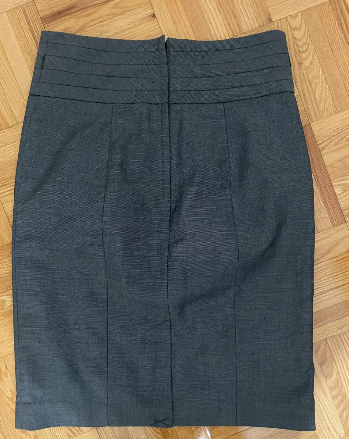 H&M Grey Skirt - Size US 6 image indicator(2)