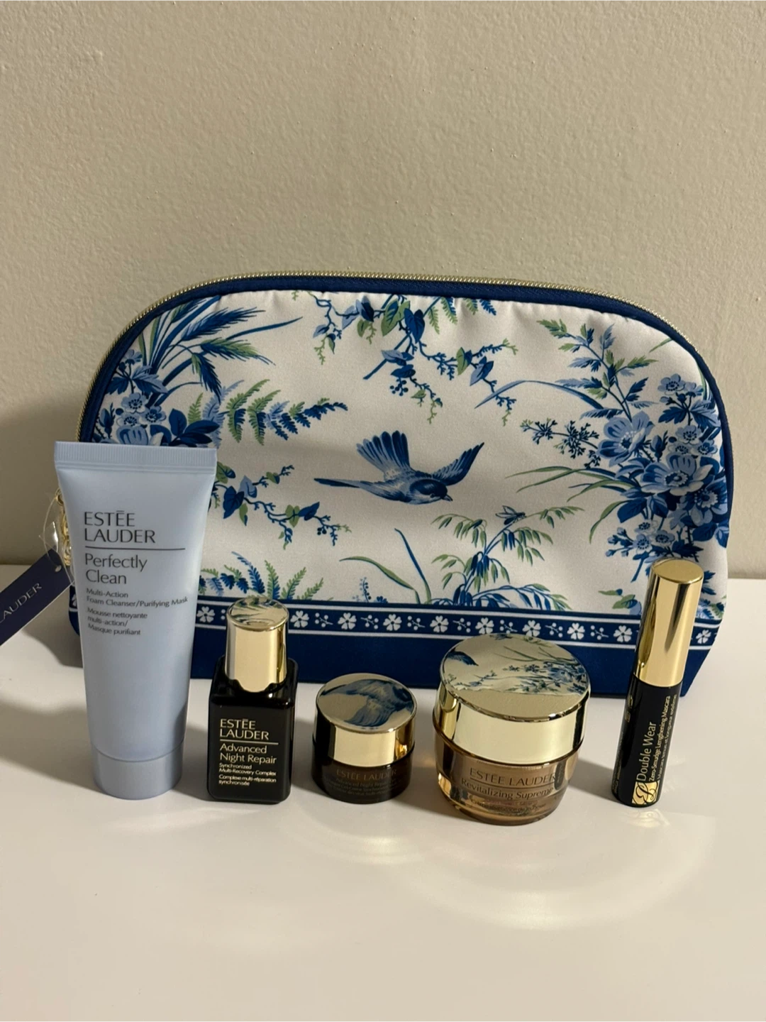 Estee Lauder Beauty Set with Bag - New