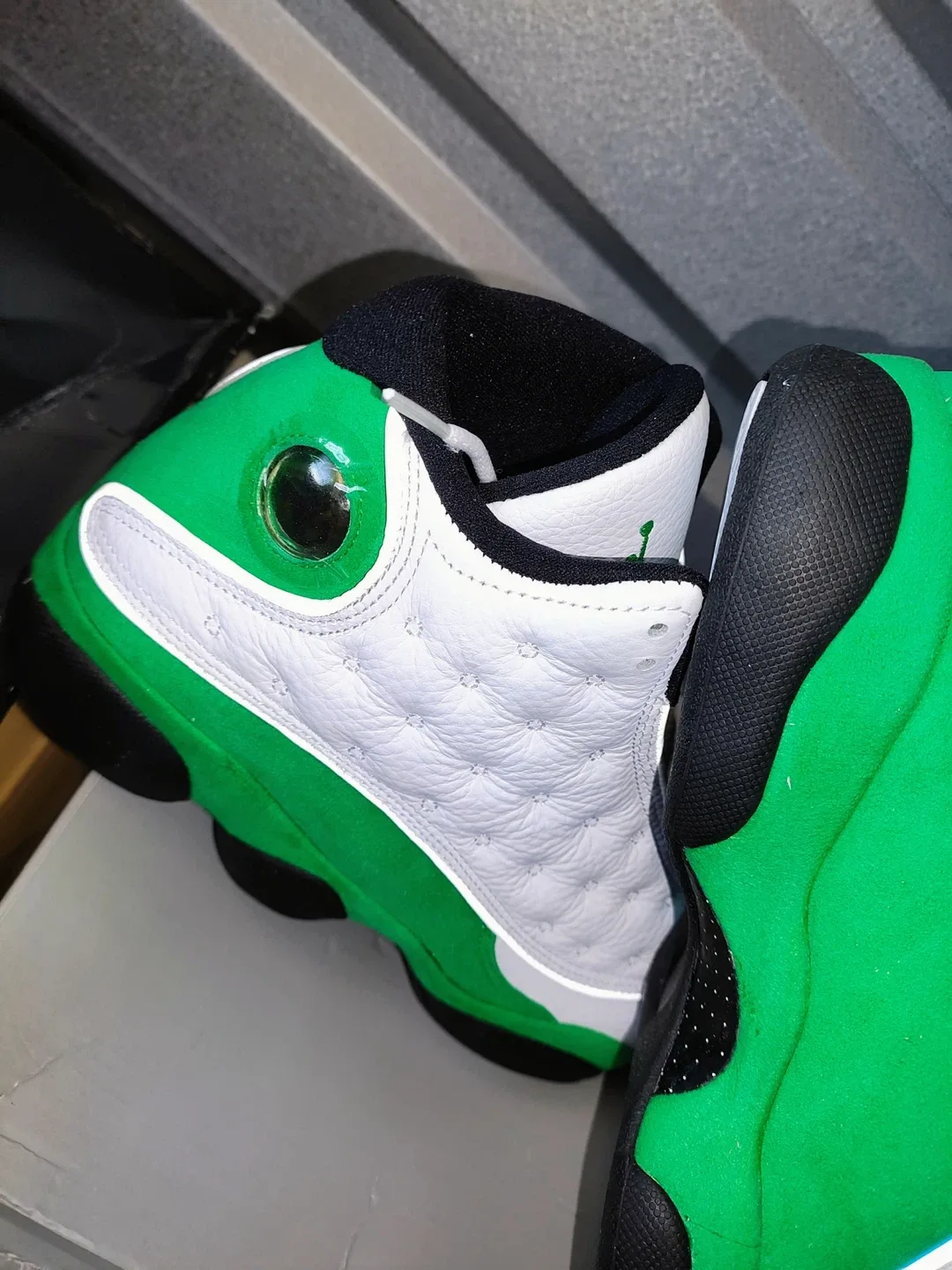 New Air Jordan 13 Retro Lucky Green - Size 11 image indicator(4)