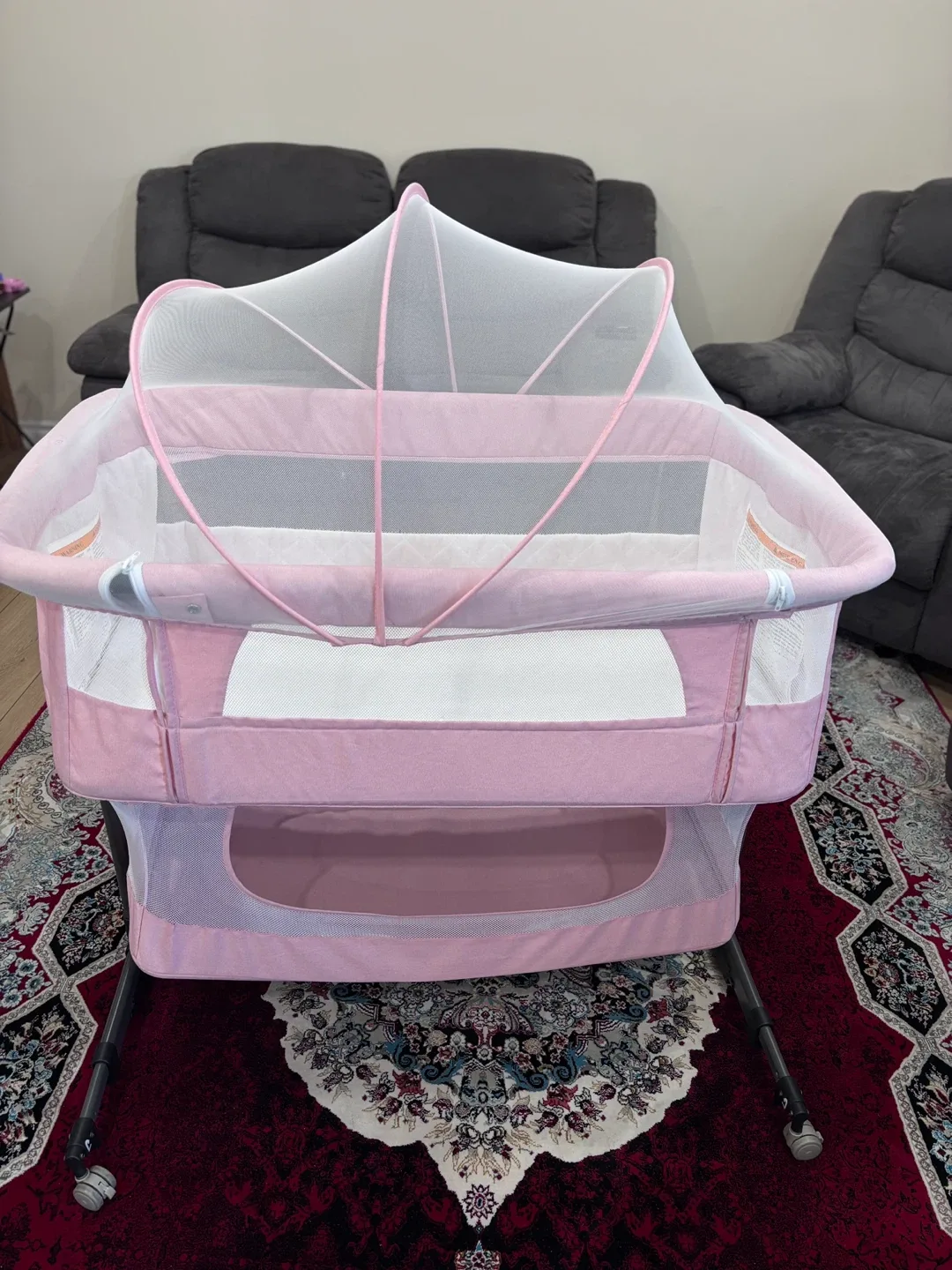 Pink Baby Bassinet with Mosquito Net image indicator(2)