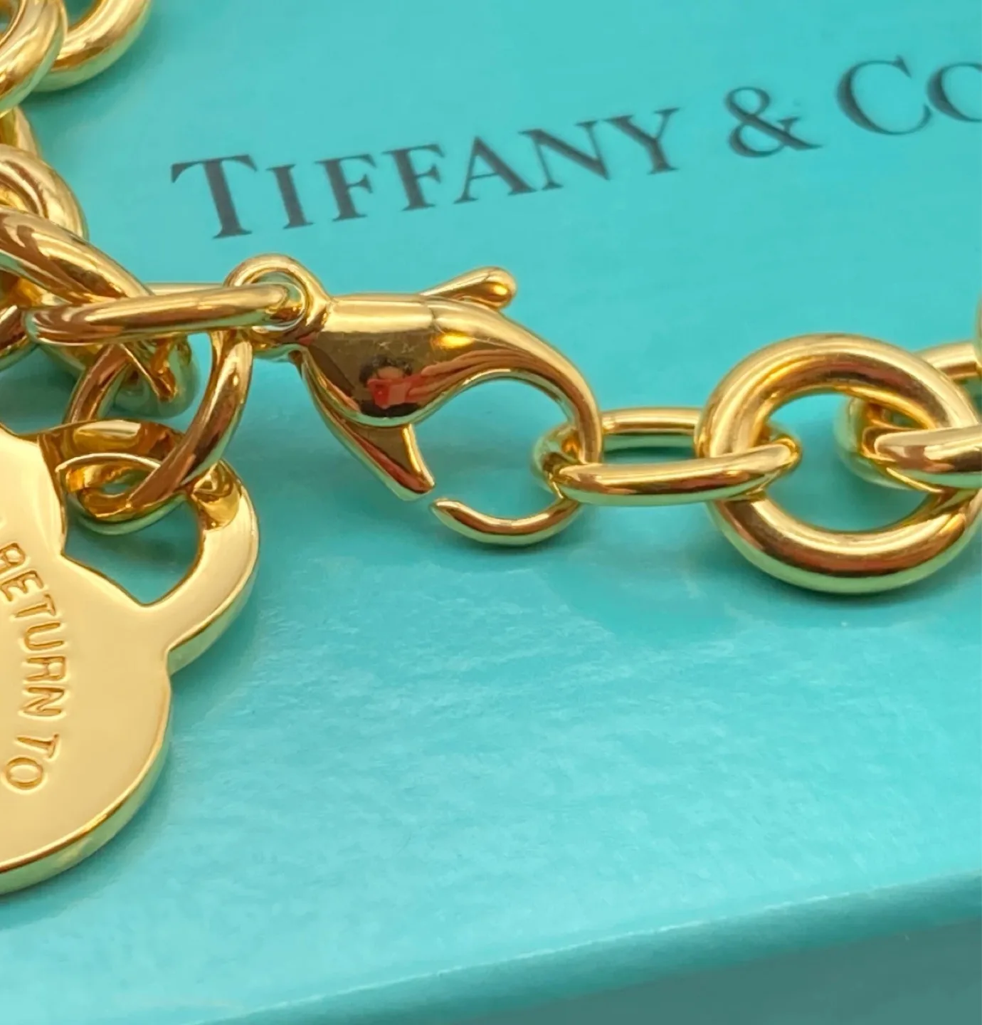 Tiffany & Co. Return to Tiffany Heart Tag Charm Bracelet Gold image indicator(9)