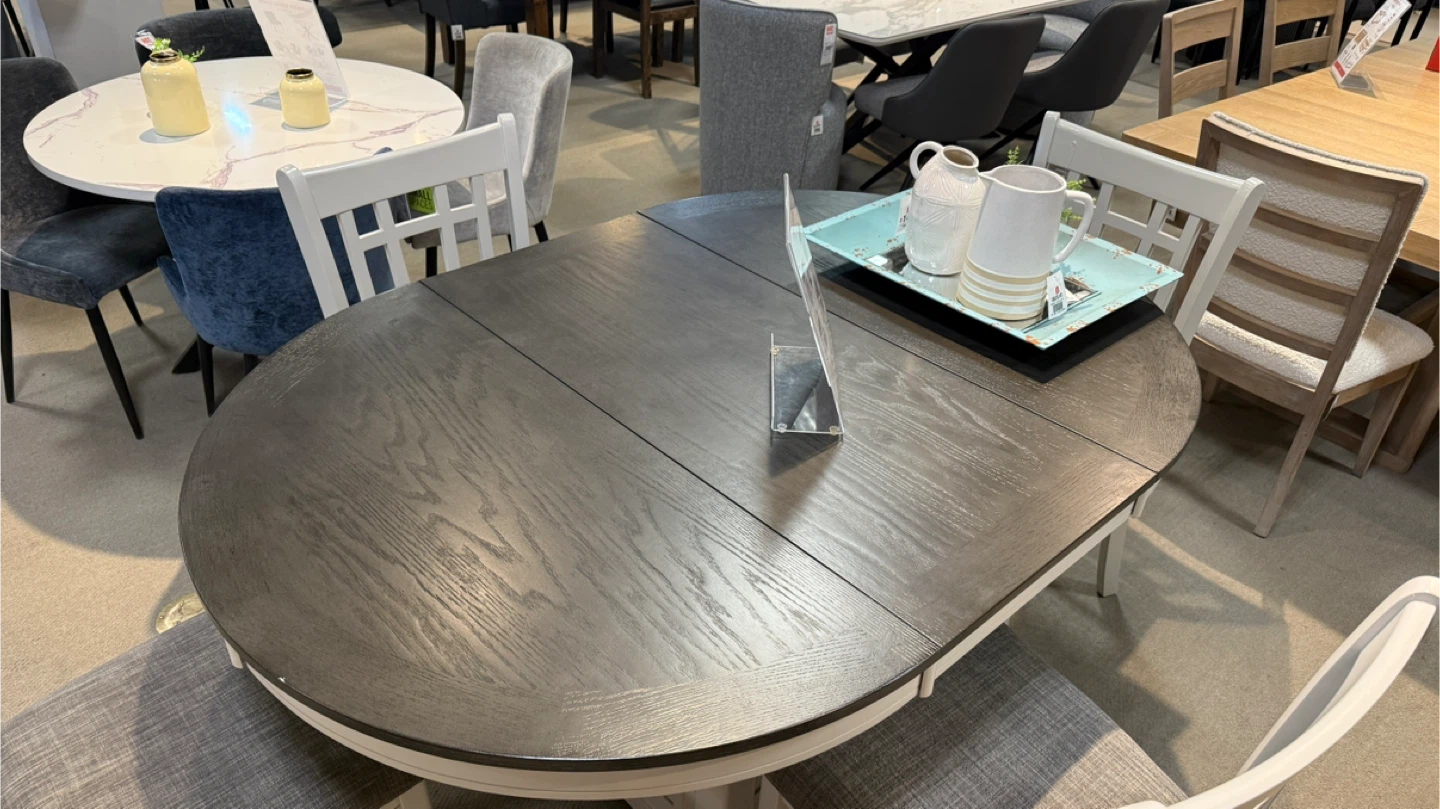 Brand new Dining Table with 4 Chairs - photo 4