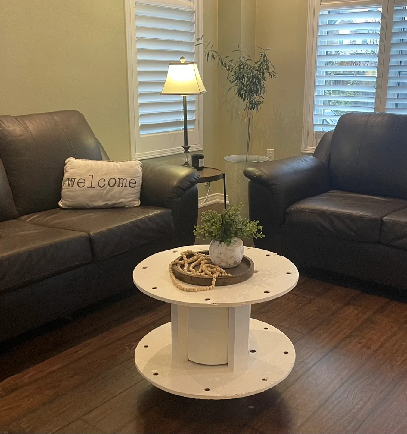 Upcycled White Spool Coffee Table image indicator(2)