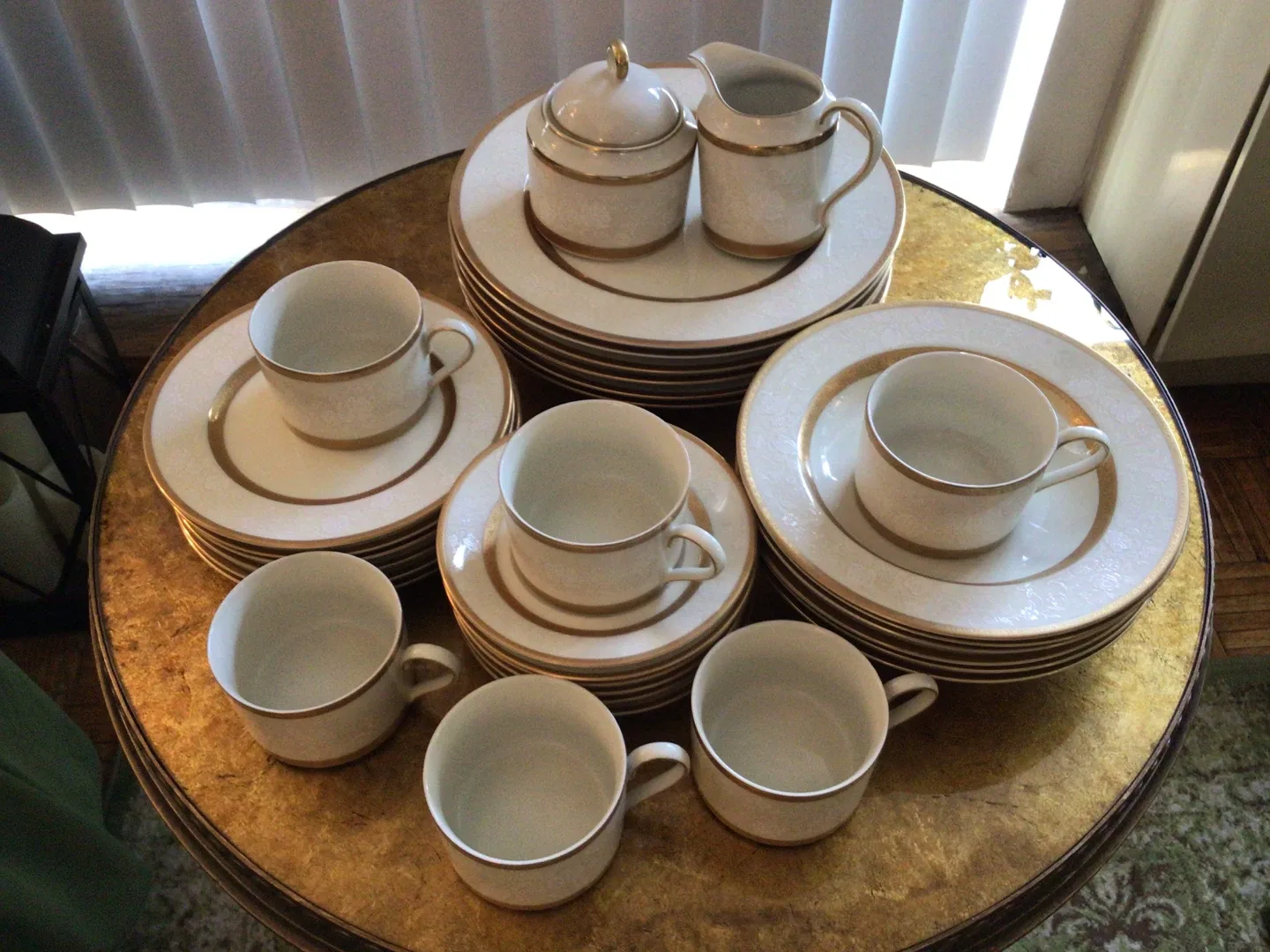 Mikasa Antique Lace Collection image indicator(3)