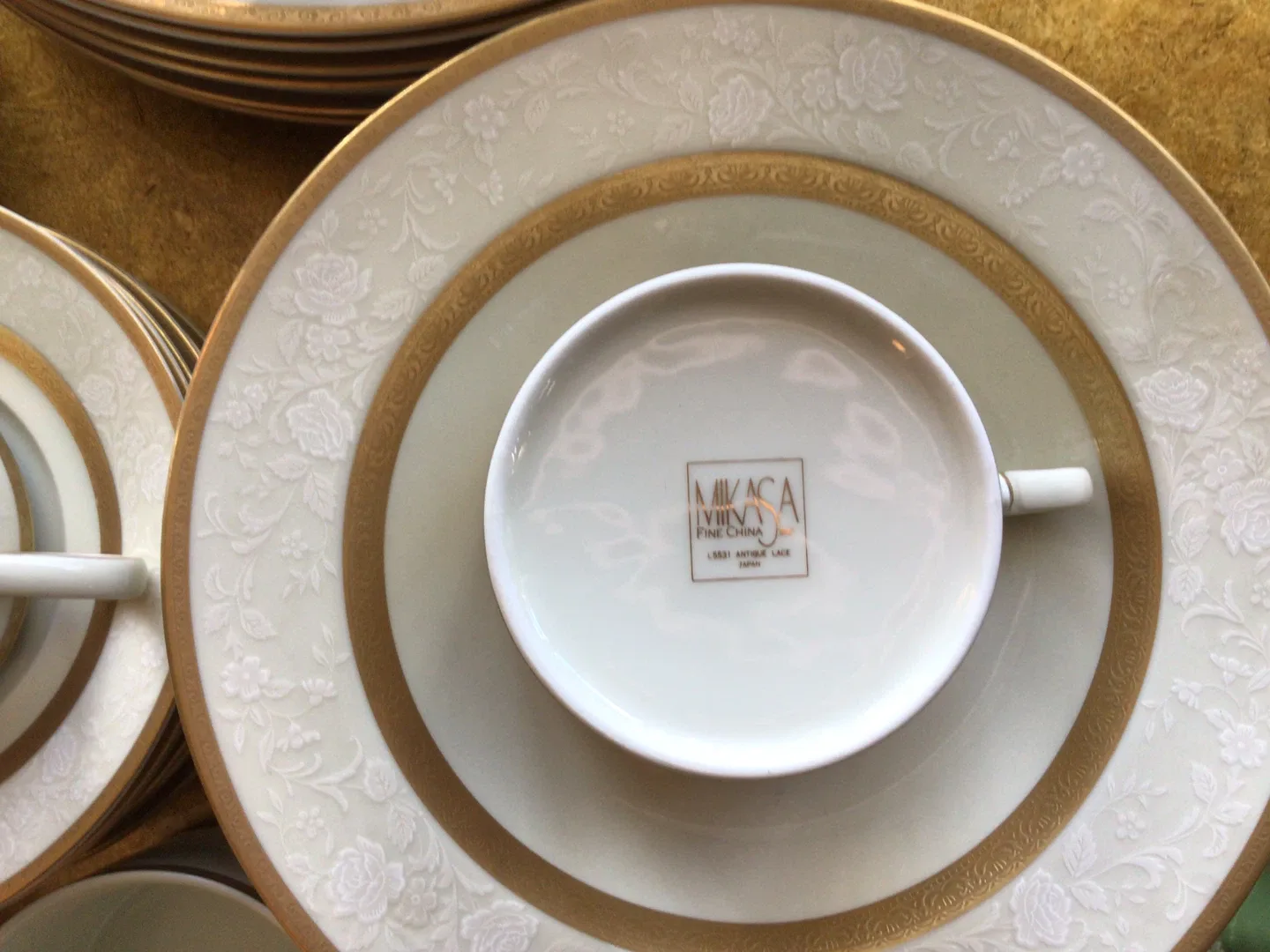 Mikasa Antique Lace Collection image indicator(7)