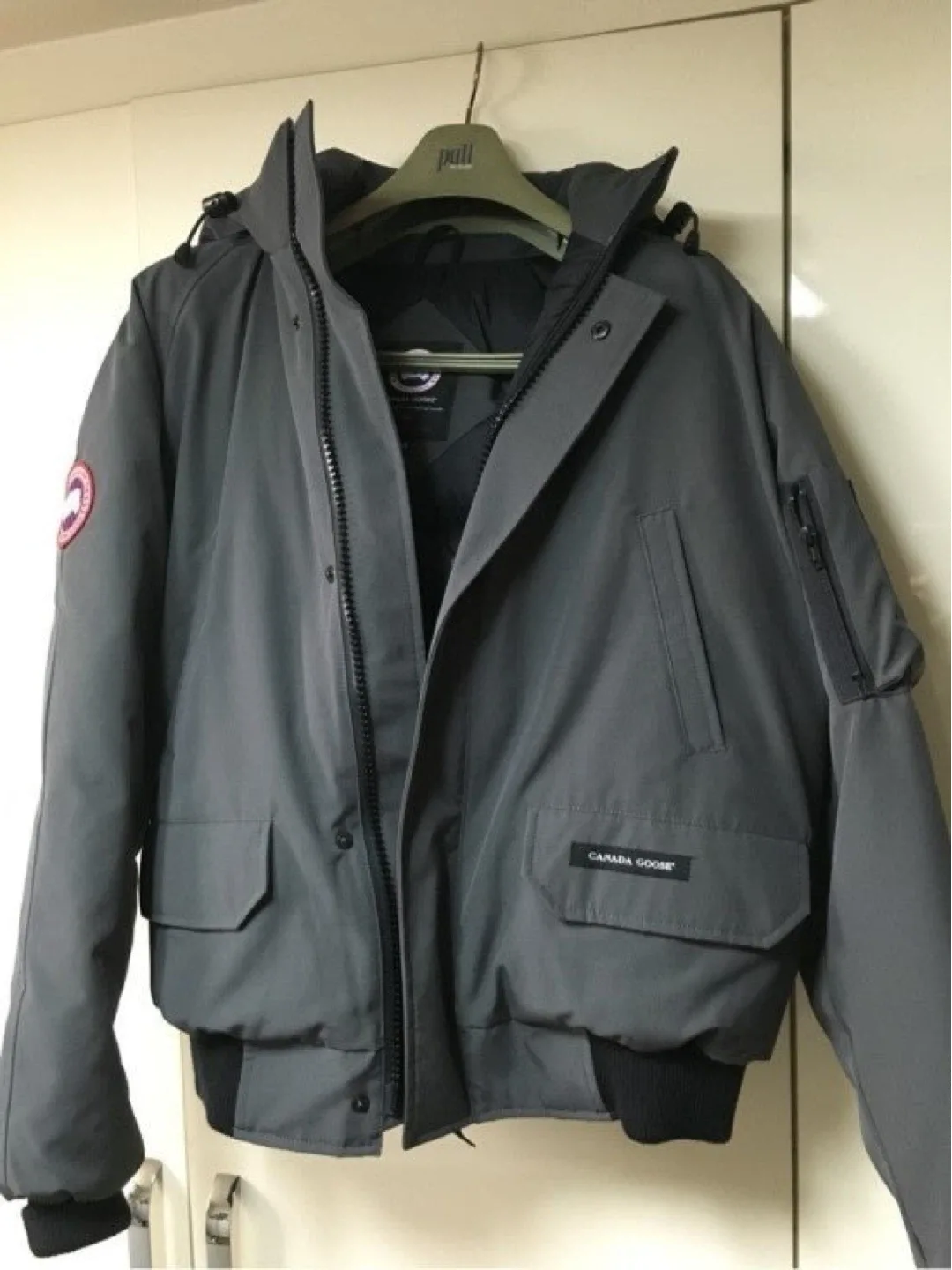 Xs- Canada Goose Grey Bomber Jacket image indicator(3)