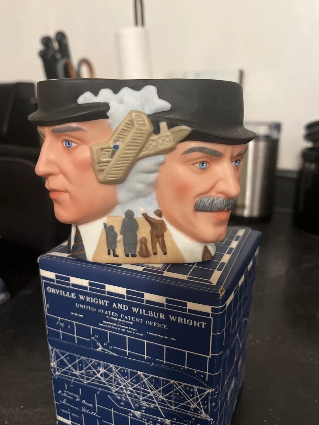 Avon Collector Character Mug - The Wright Brothers image indicator(2)