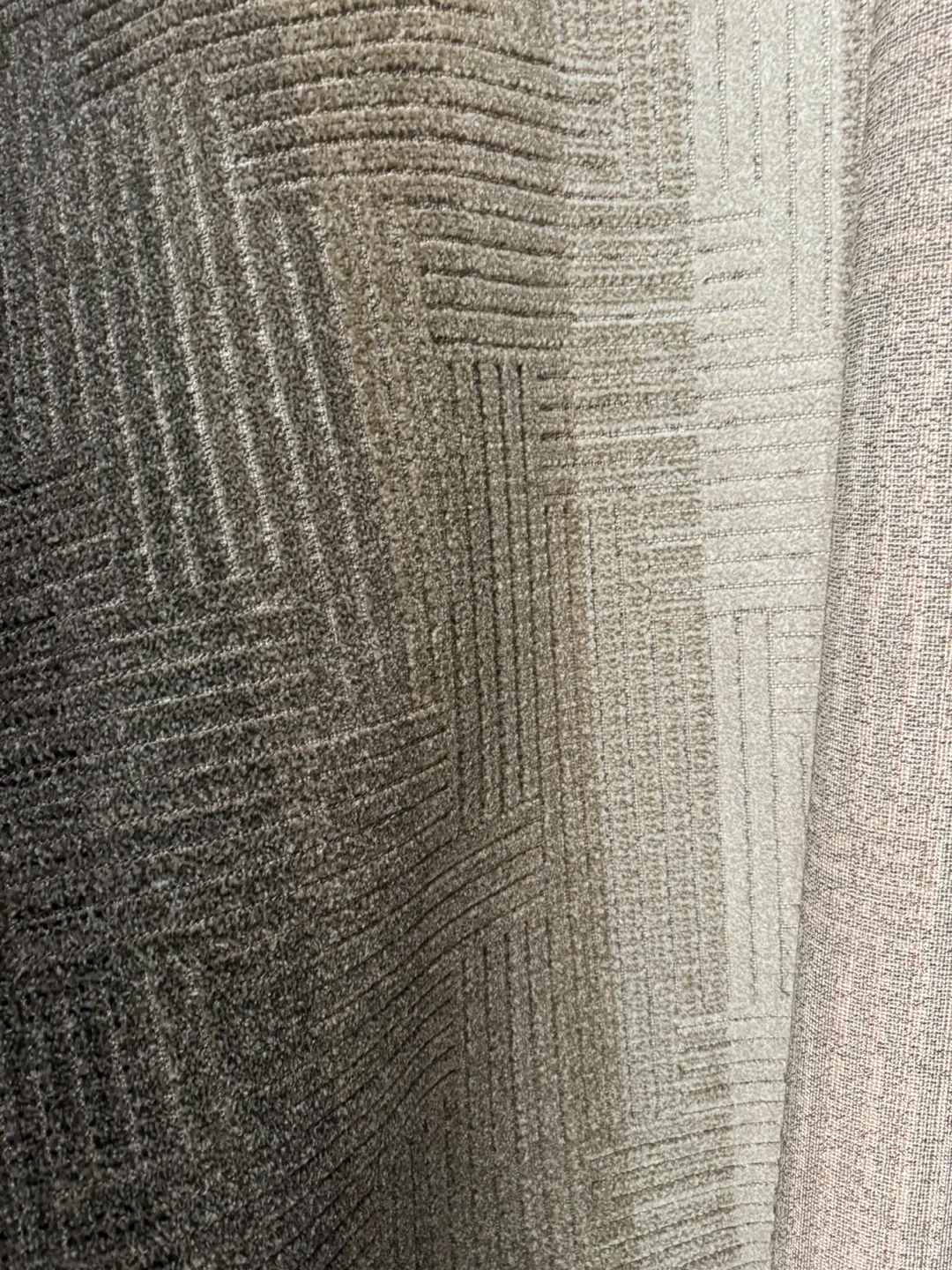 Patterned Area Rug image indicator(3)