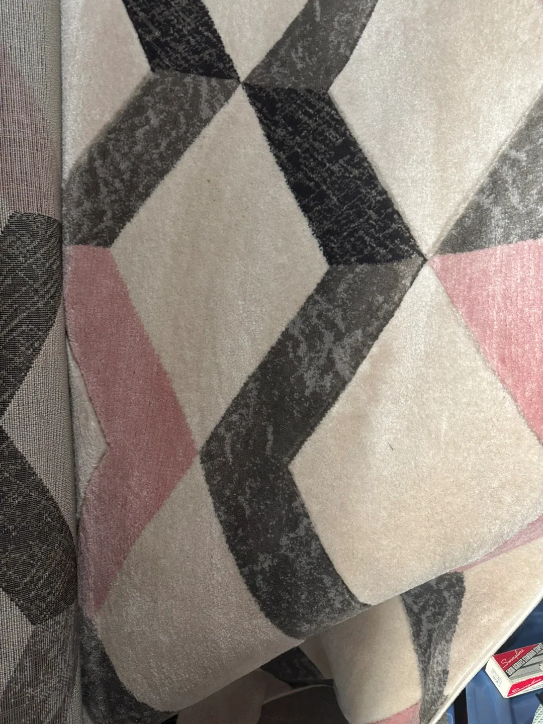 Patterned Area Rug image indicator(2)