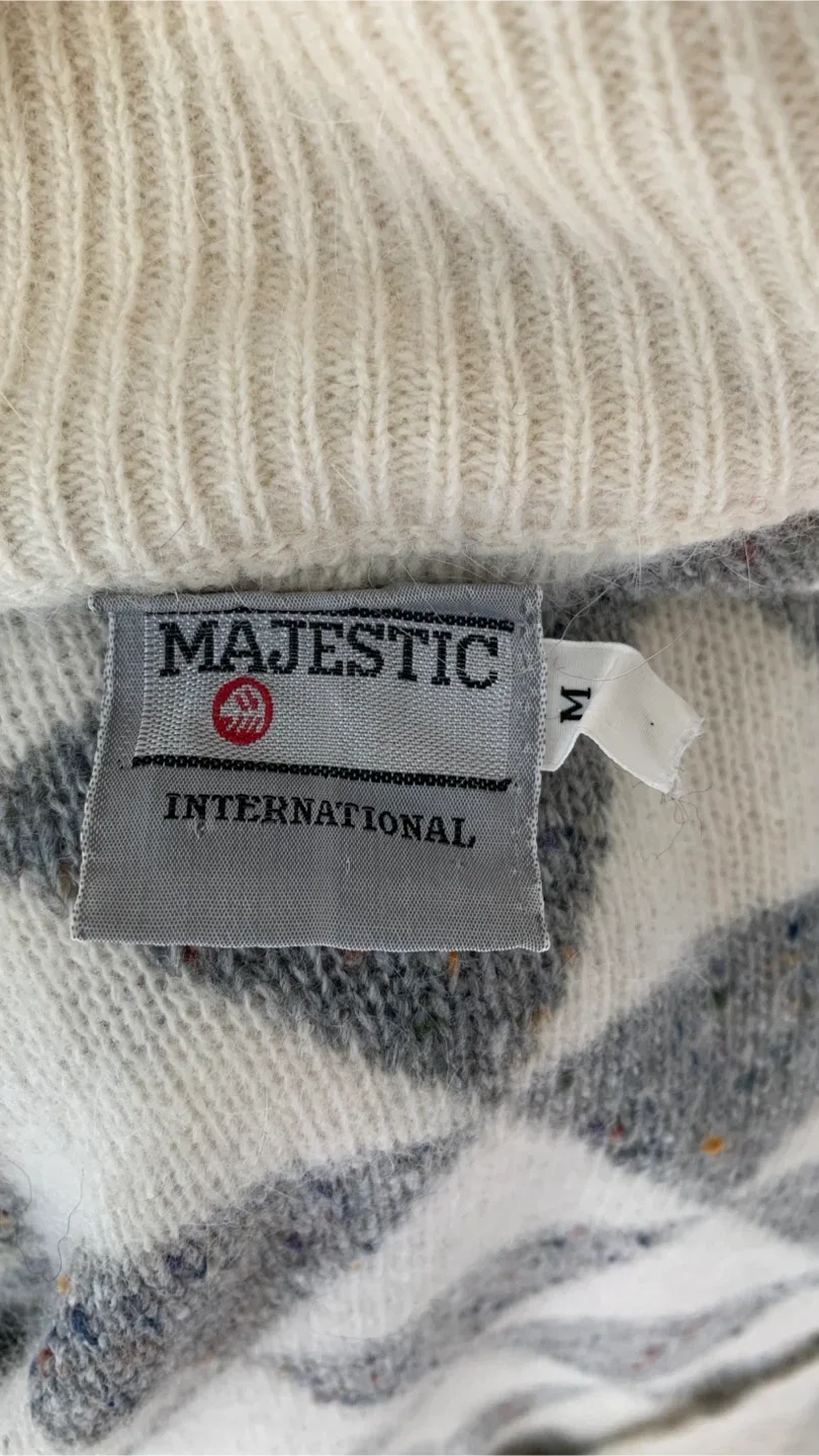Majestic Vintage, 100% Natural Wool Sweater Reg. M image indicator(7)