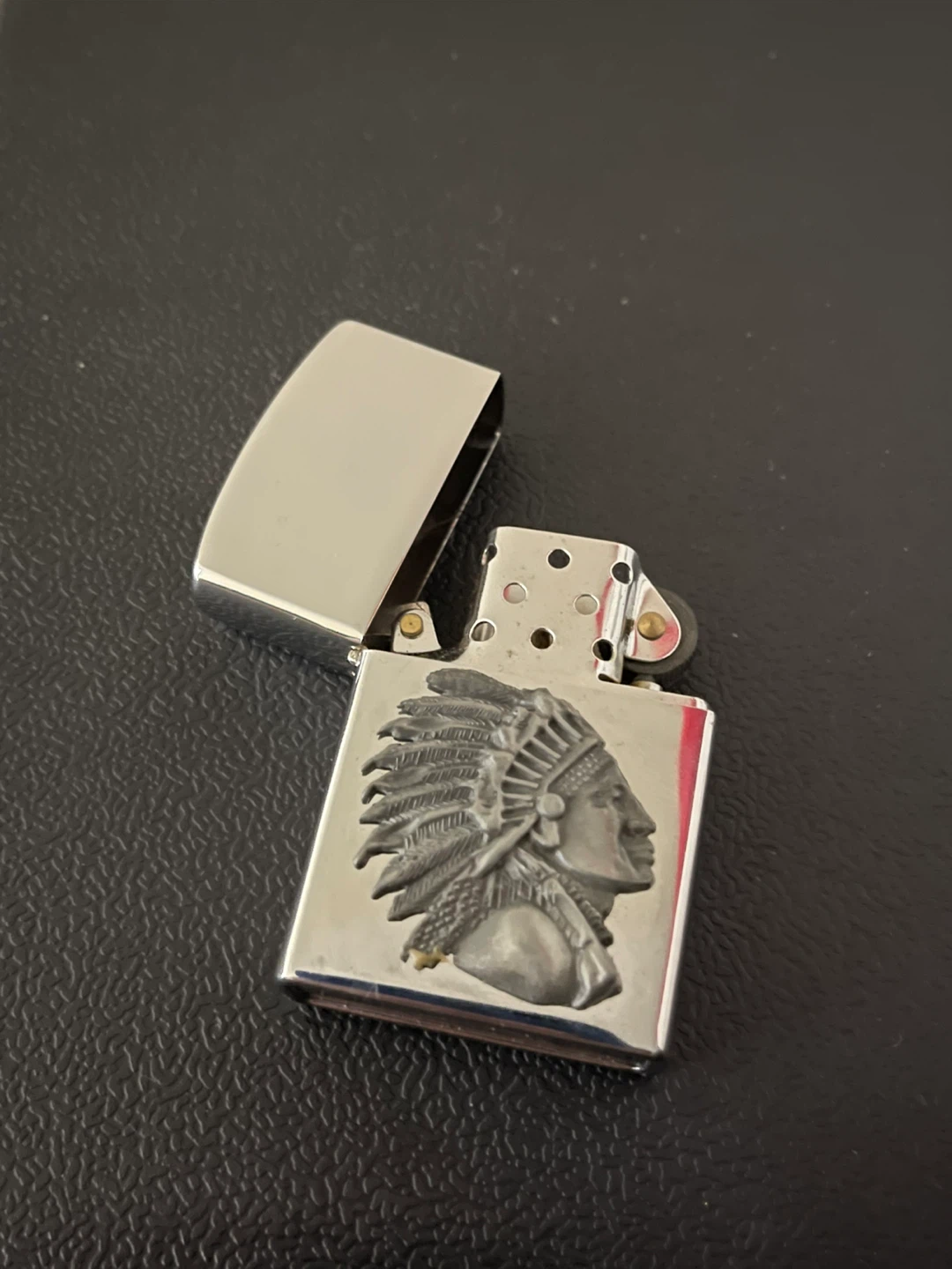 Chief’s Feather Decorative Folding Knife & Lighter Set - photo 3