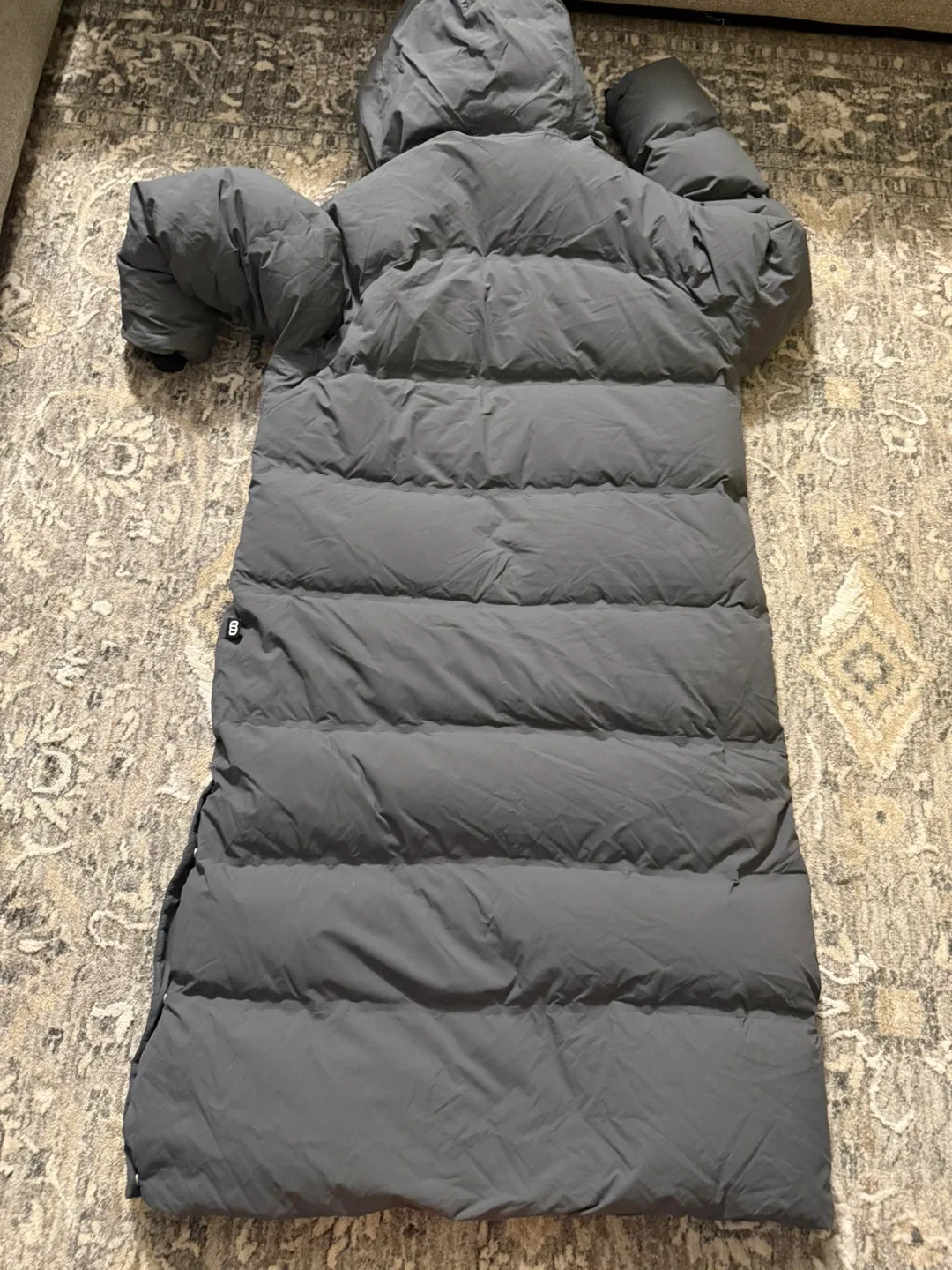 Aritzia Super Puff O2 Long Rainstop - Coal Grey - Size L image indicator(3)