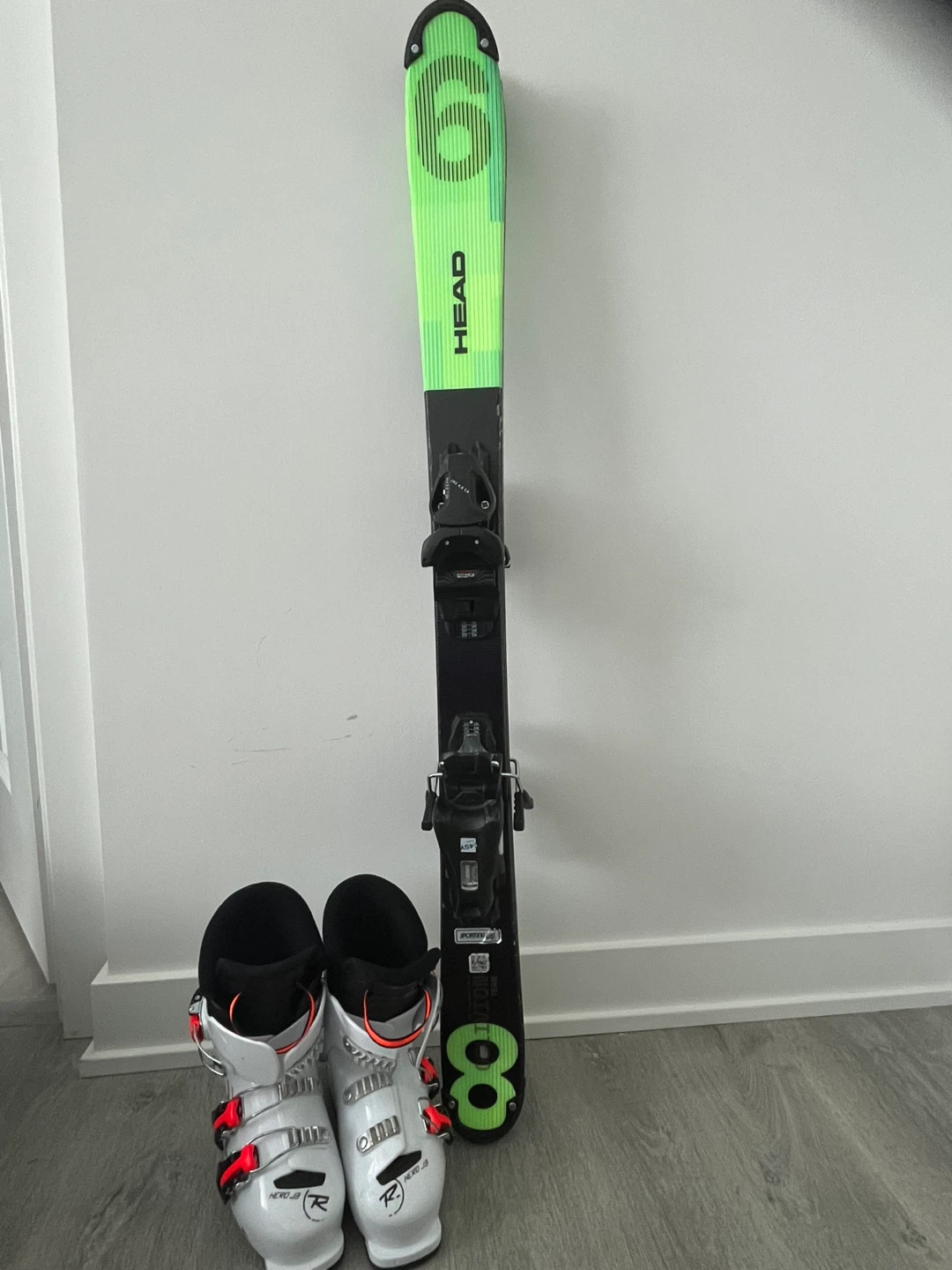 Head Skis and Rossignol Ski Boots - Size 245mm