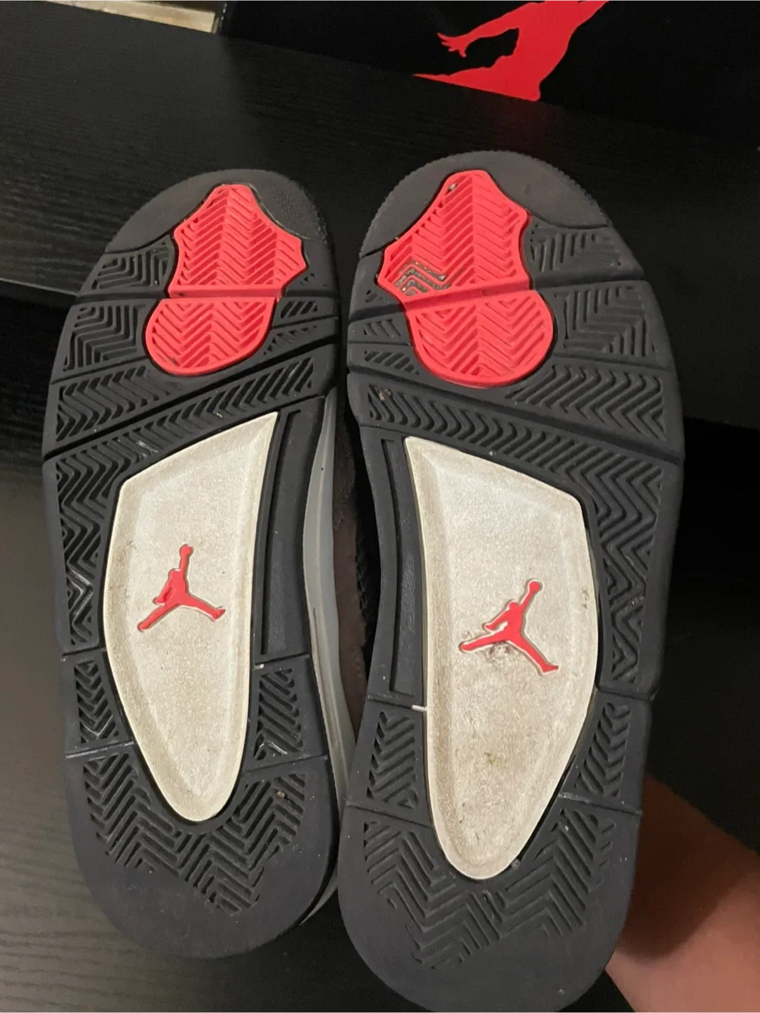 Air Jordan 4 Retro (GS) Taupe Haze Size 7Y image indicator(3)