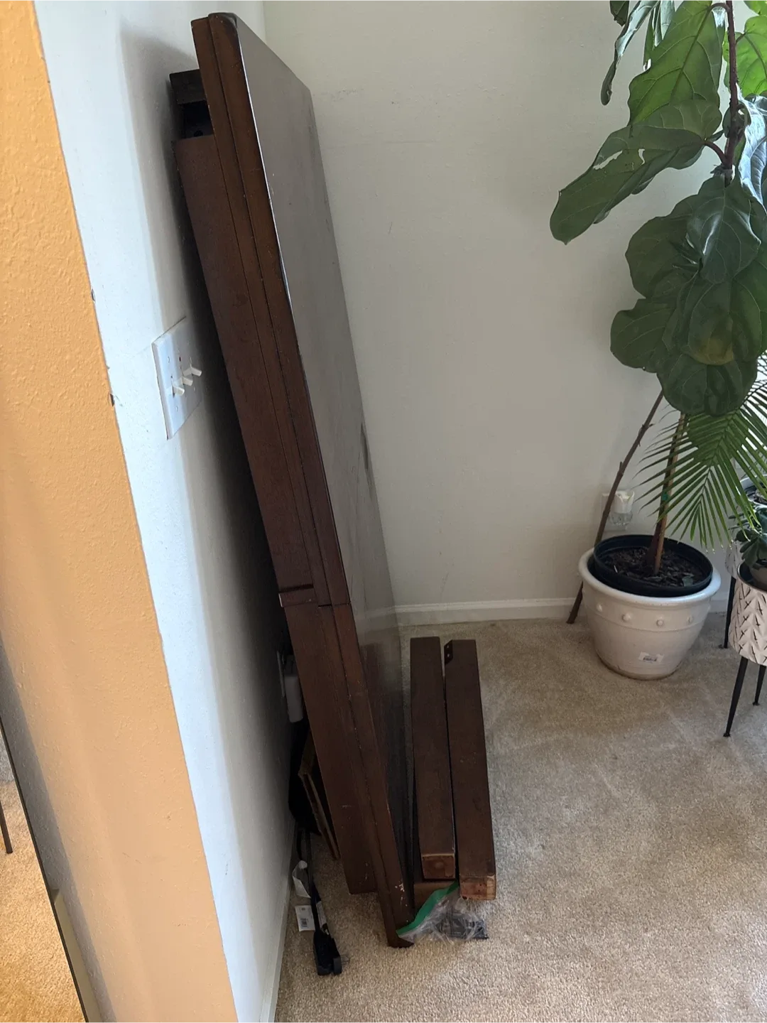 Dining Table with Leaf image indicator(2)