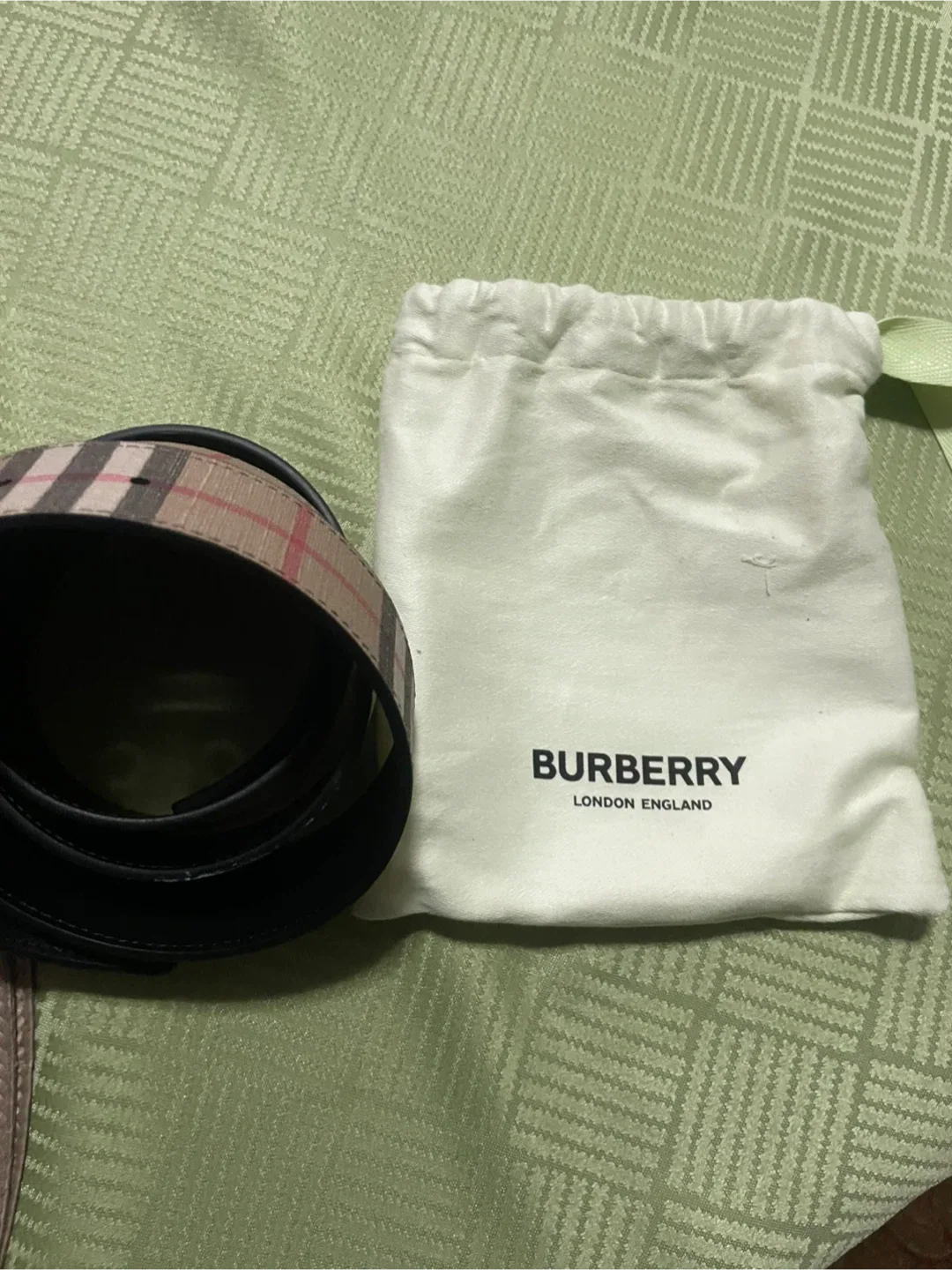 Burberry Belt with Box image indicator(3)
