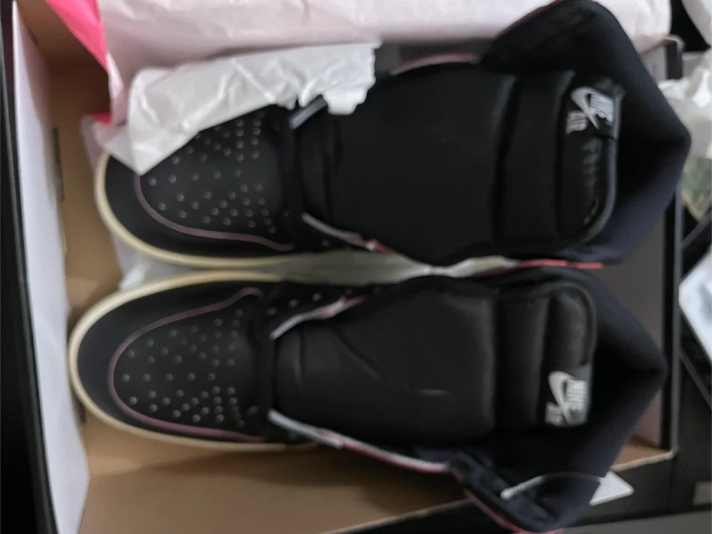 Nike Air Jordan 1 Retro High OG Black/Pink image indicator(4)
