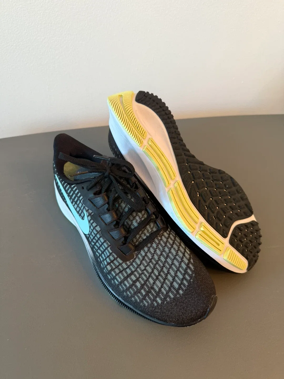 Nike shoes image indicator(4)