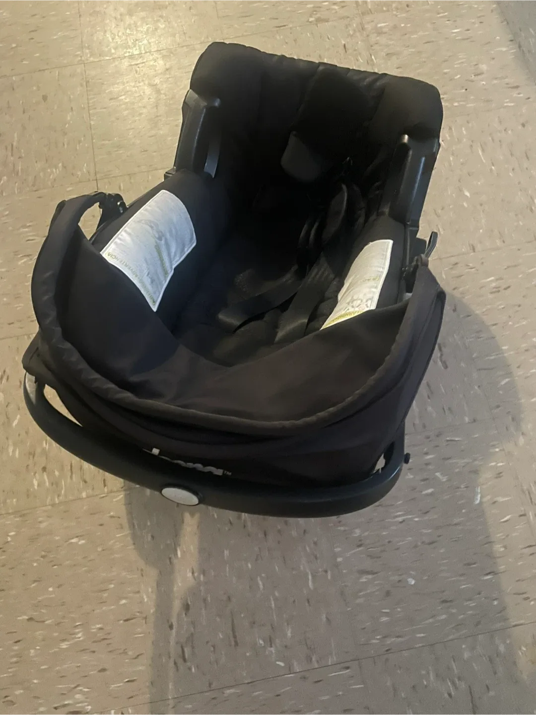 Doona Infant Car Seat Stroller - Black no base image indicator(3)
