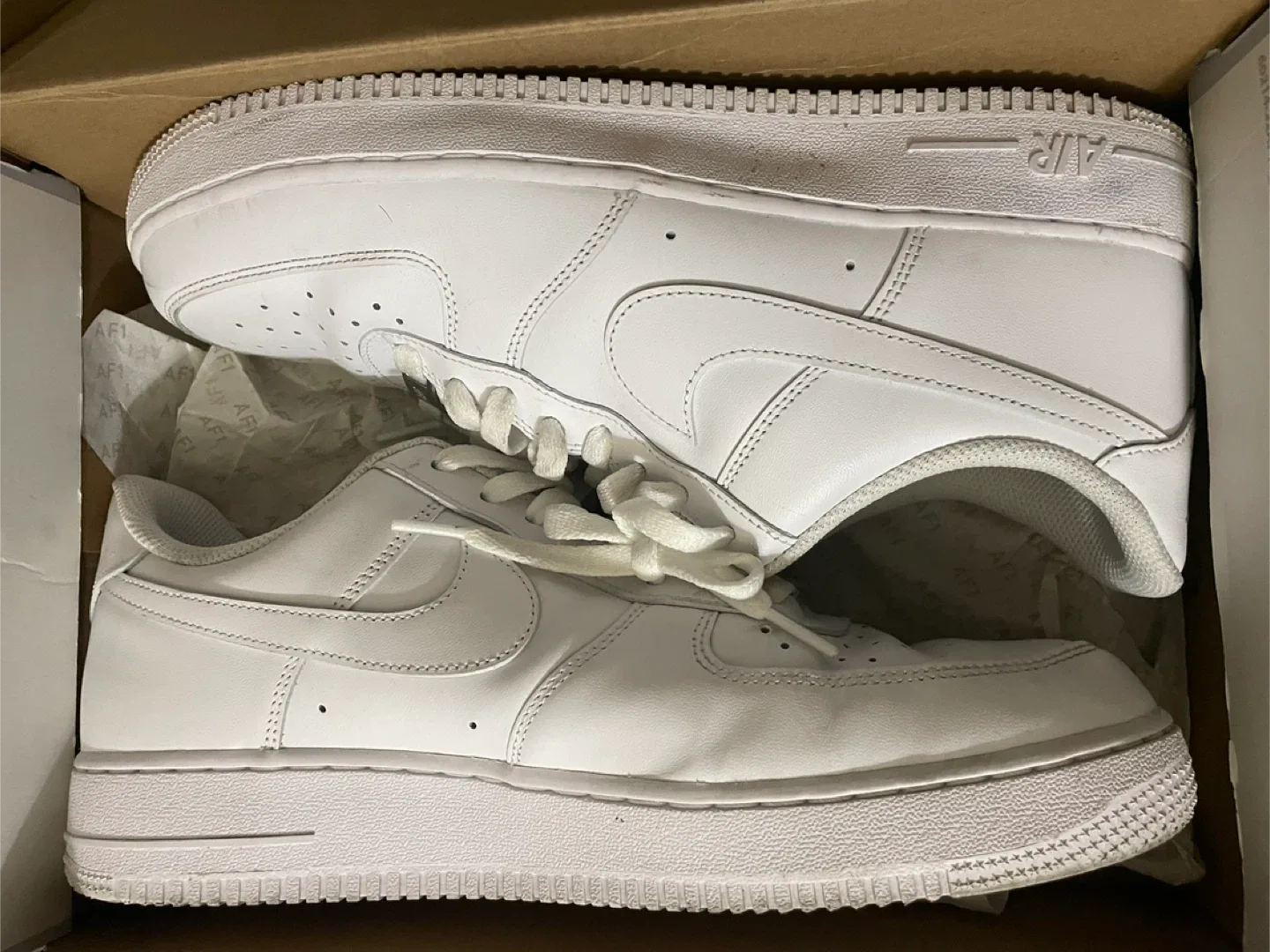 Nike Air Force 1 Low White Size 11.5 image indicator(3)