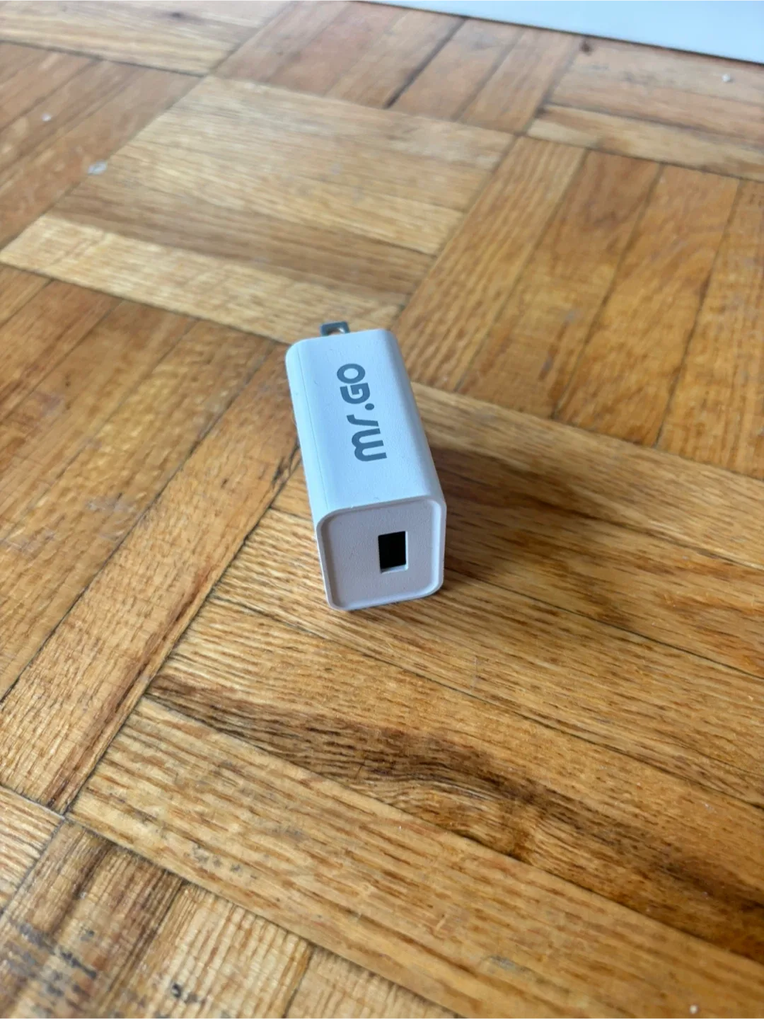 mr.GO Charger - Like New! image indicator(2)