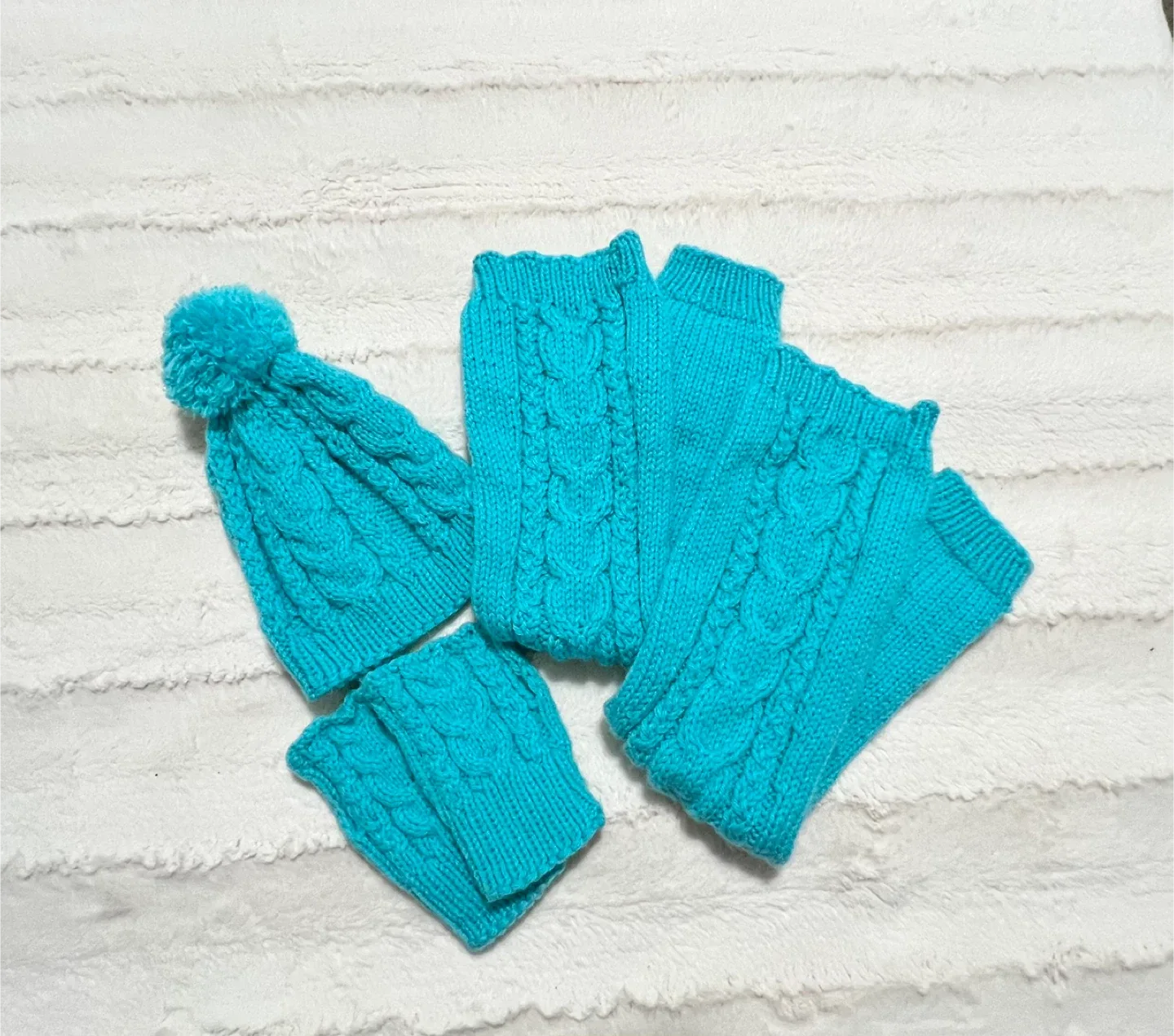 Winter accessories- kids 9-13 years of age image indicator(2)