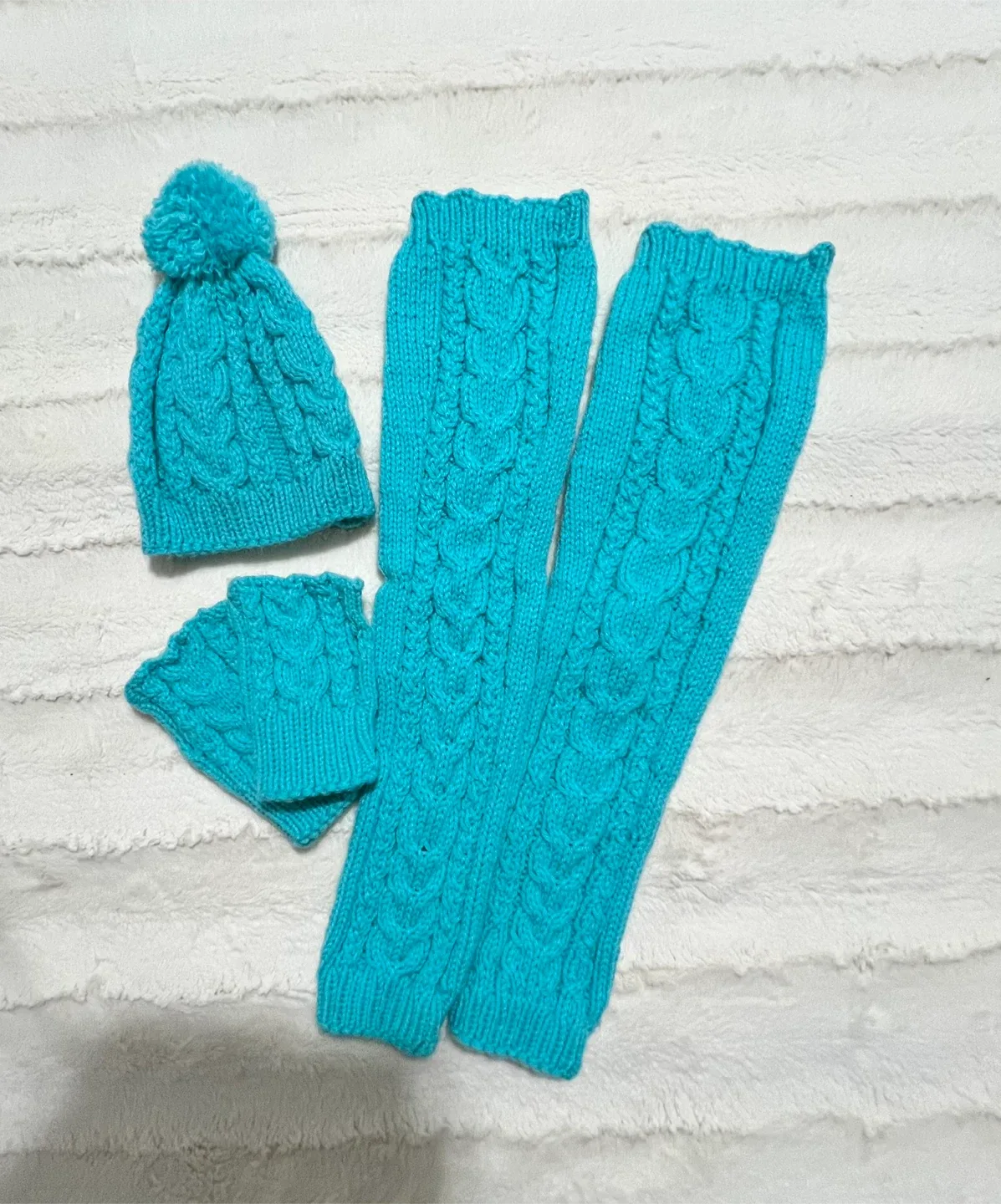 Winter accessories- kids 9-13 years of age image indicator(3)