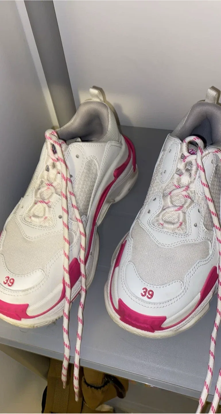 Balenciaga Triple S Sneakers Size 39 image indicator(3)