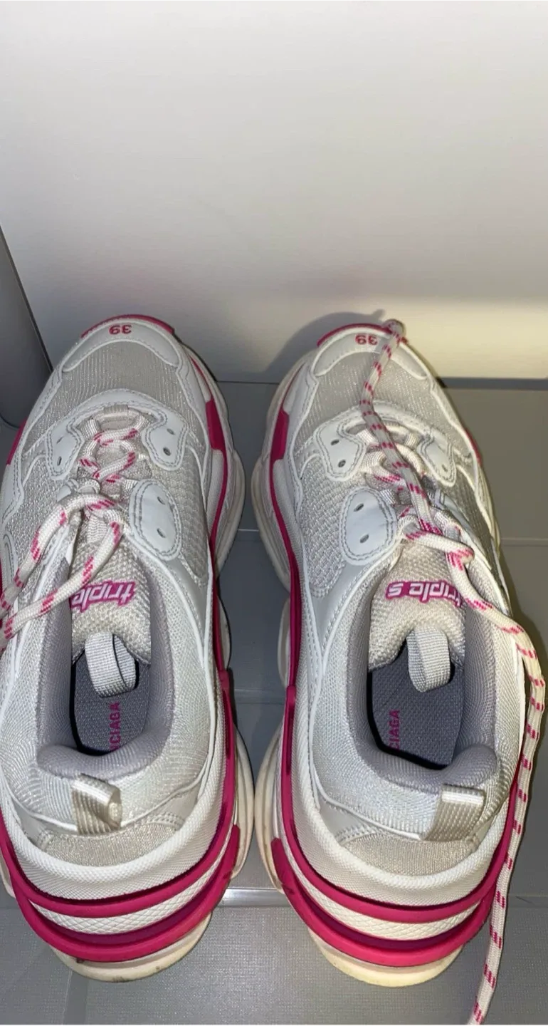 Balenciaga Triple S Sneakers Size 39 image indicator(5)