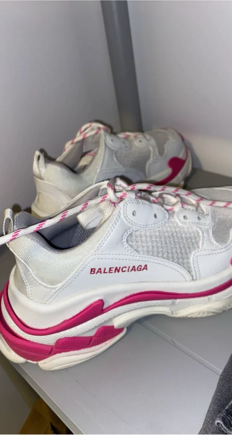 Balenciaga Triple S Sneakers Size 39 image indicator(7)