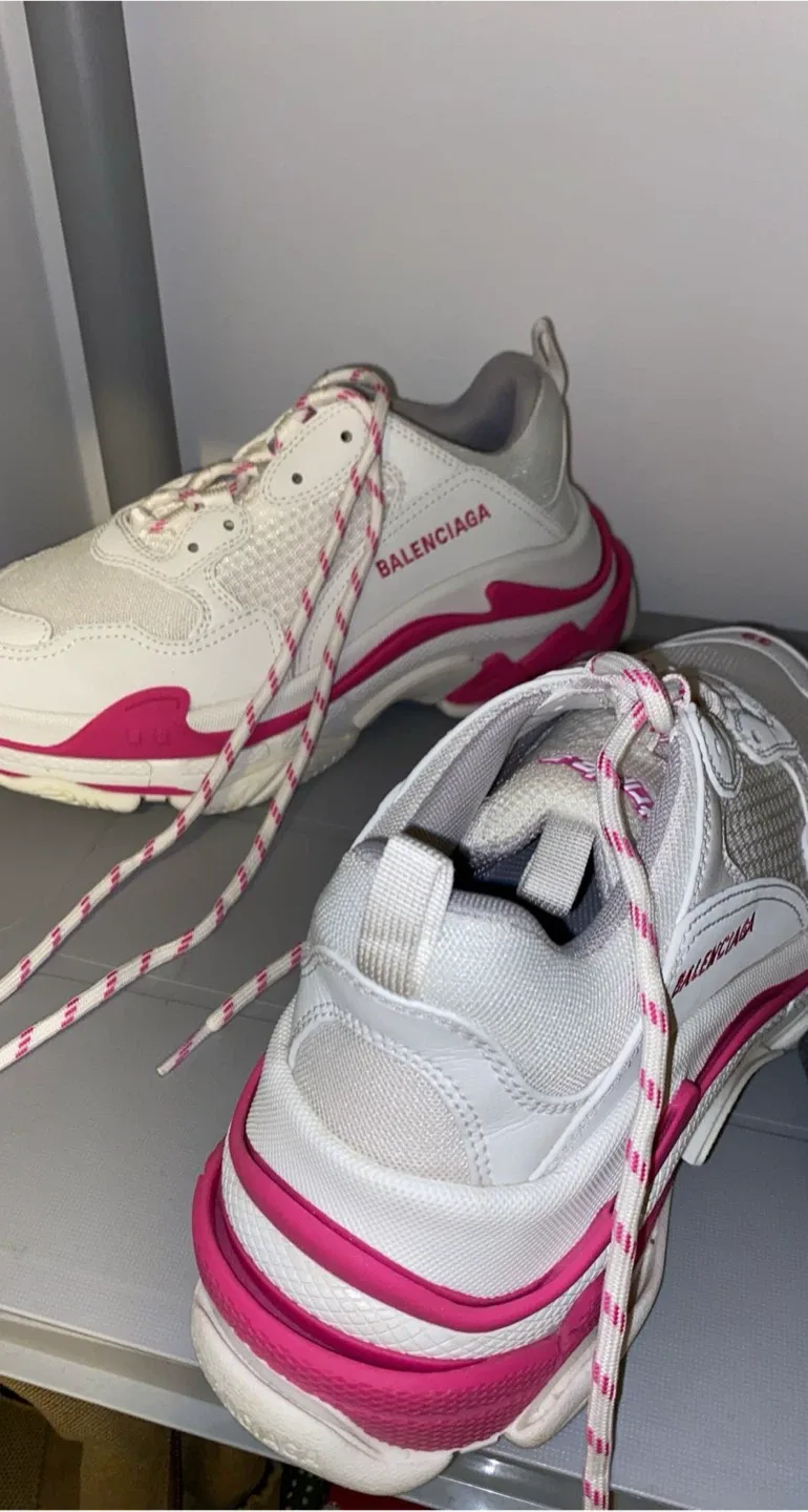 Balenciaga Triple S Sneakers Size 39 image indicator(6)