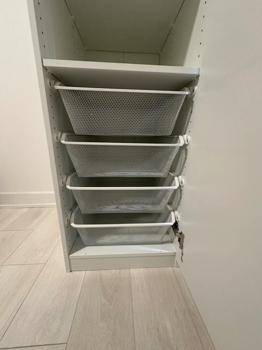 IKEA White Storage Unit image indicator(2)